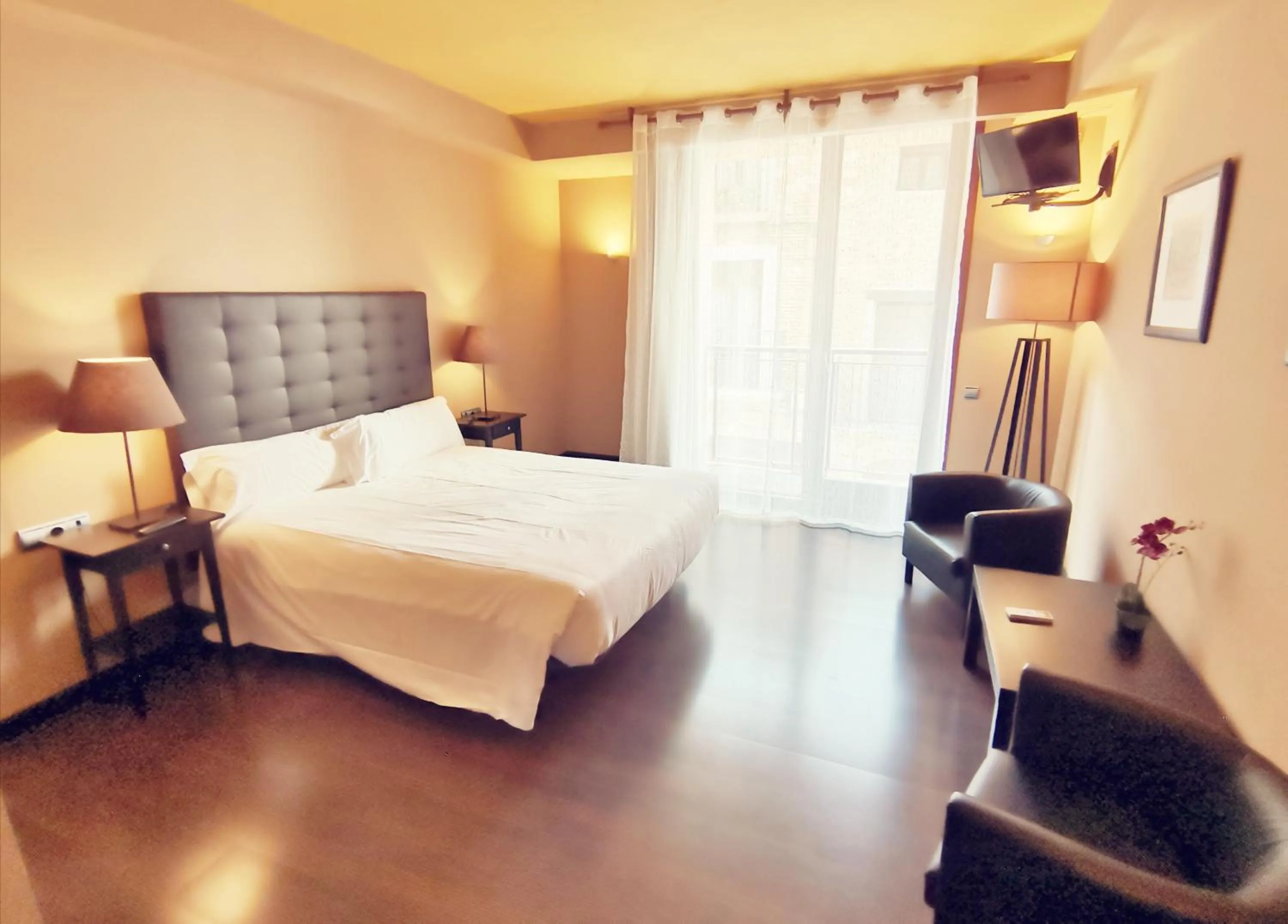 Photo of the whole room, Bed in Hotel La Joyosa Guarda