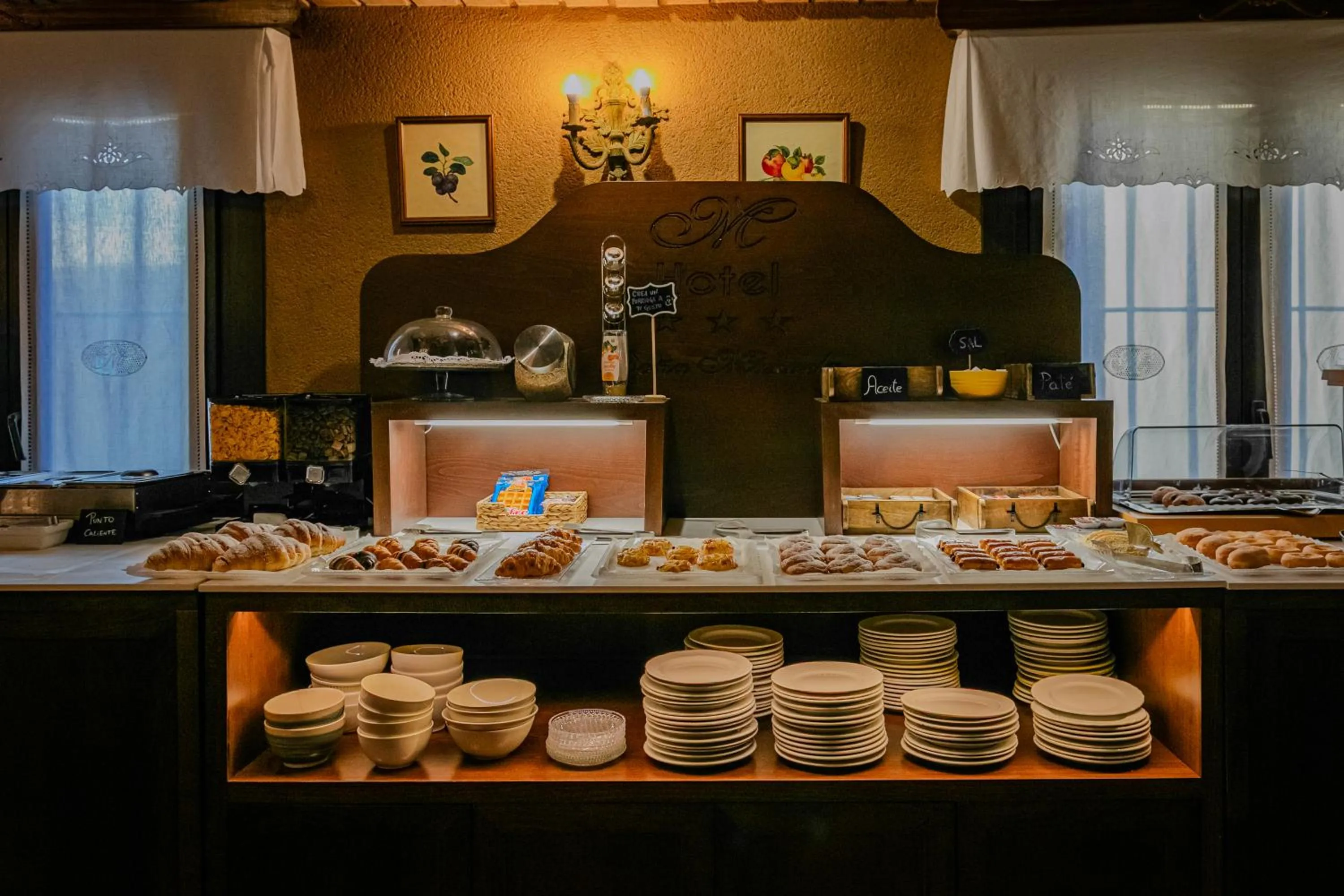 Buffet breakfast in Hotel Doña Manuela