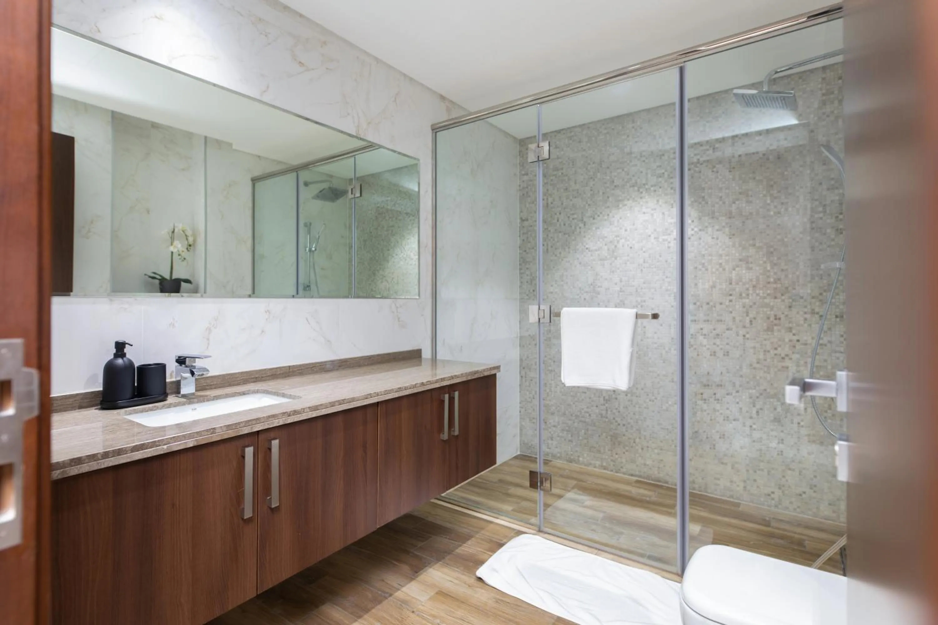 Bathroom in SIMPLY COMFORT in J ONE Tower