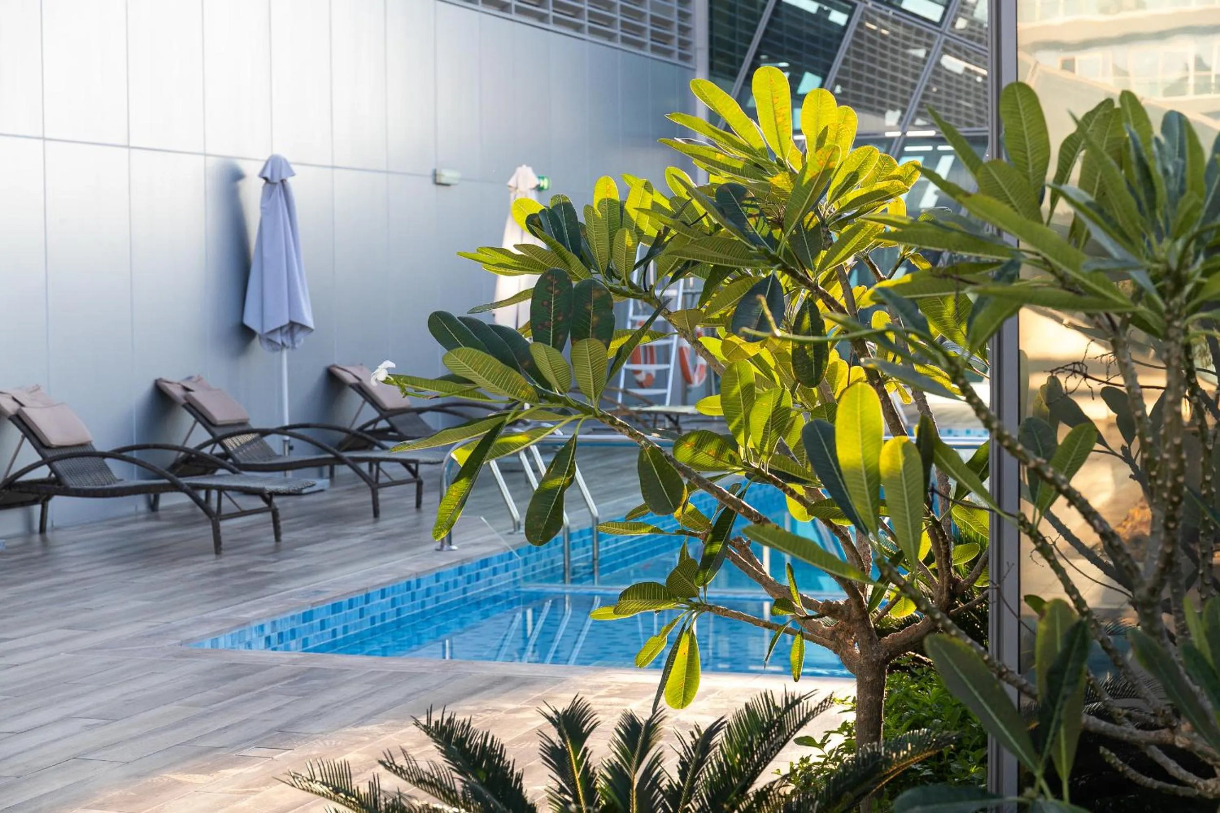 Day in SIMPLY COMFORT in J ONE Tower