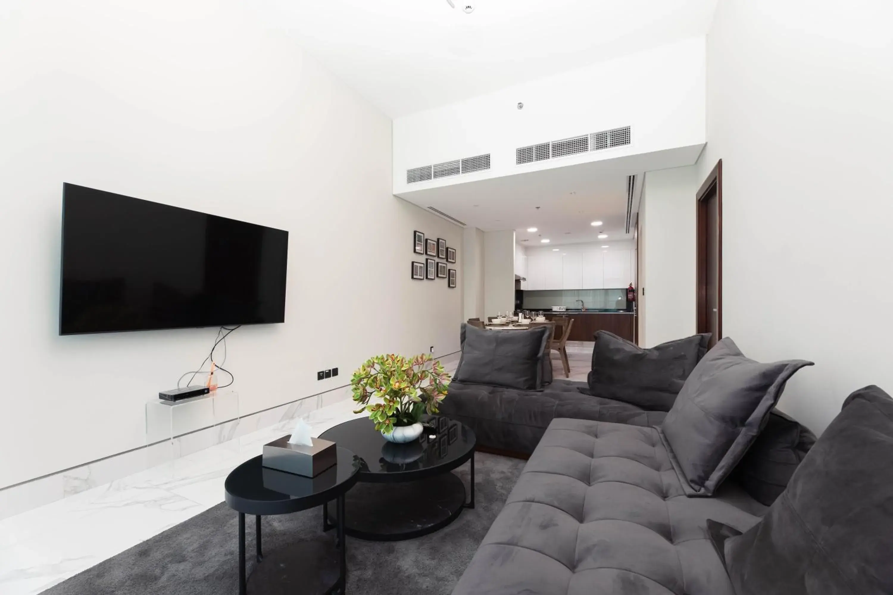 One-Bedroom with Canal View in SIMPLY COMFORT in J ONE Tower One-Bedroom with Canal View in SIMPLY COMFORT in J ONE Tower