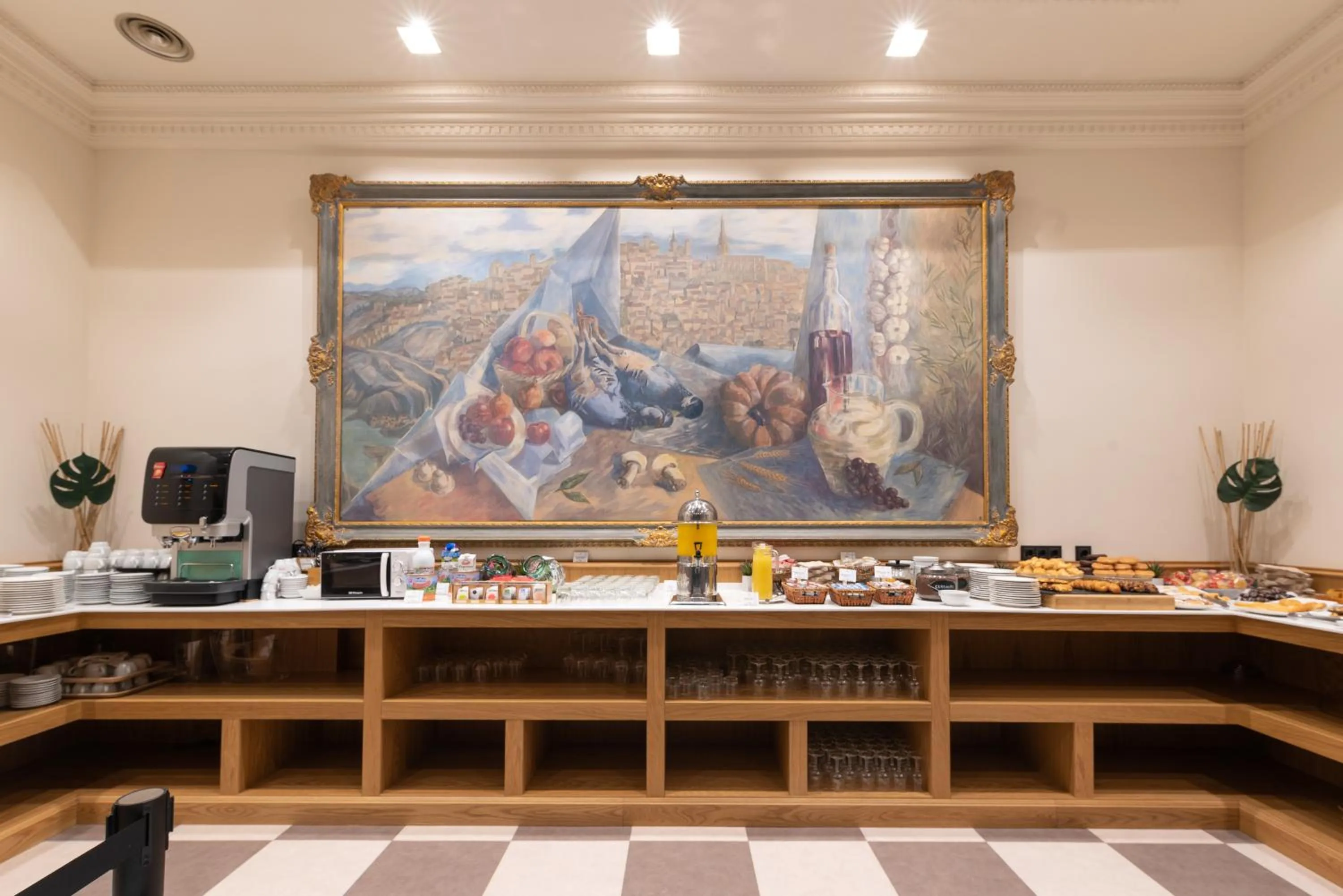 Buffet breakfast in Hotel Zentral Mayoral