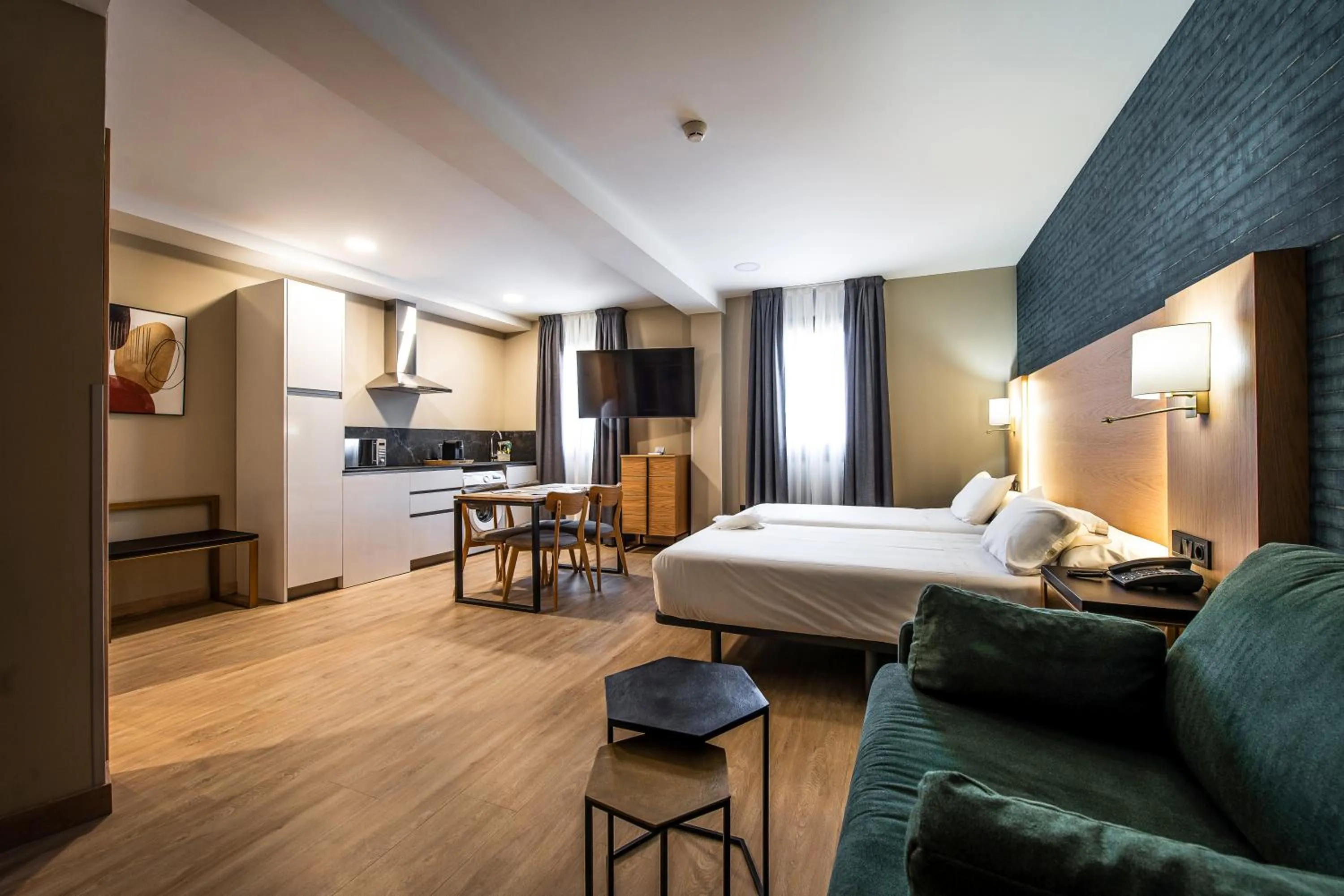 Photo of the whole room, Bed in Hotel Zentral Mayoral