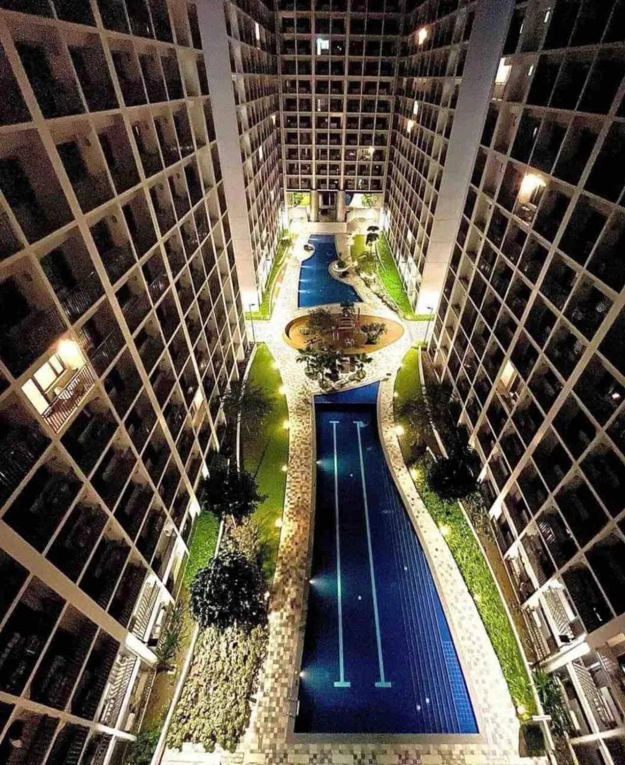 Deluxe Suites Razelles 2 at Shore 2 Residences Tower 1