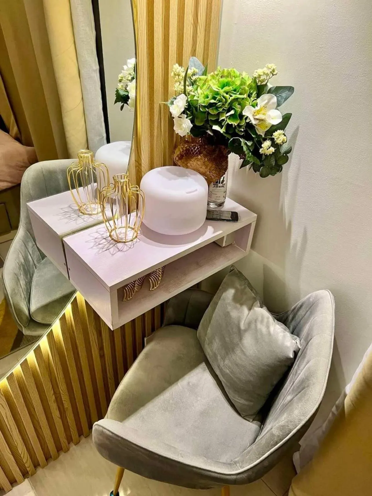 Deluxe Suites Razelles 2 at Shore 2 Residences Tower 1