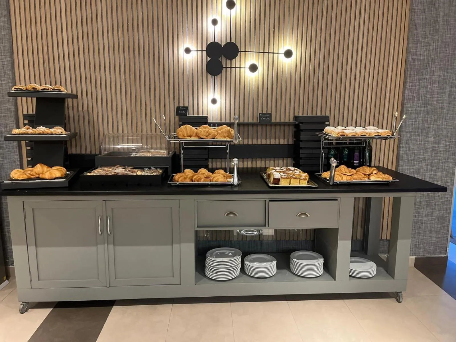 Buffet breakfast in Hotel Hidalgo