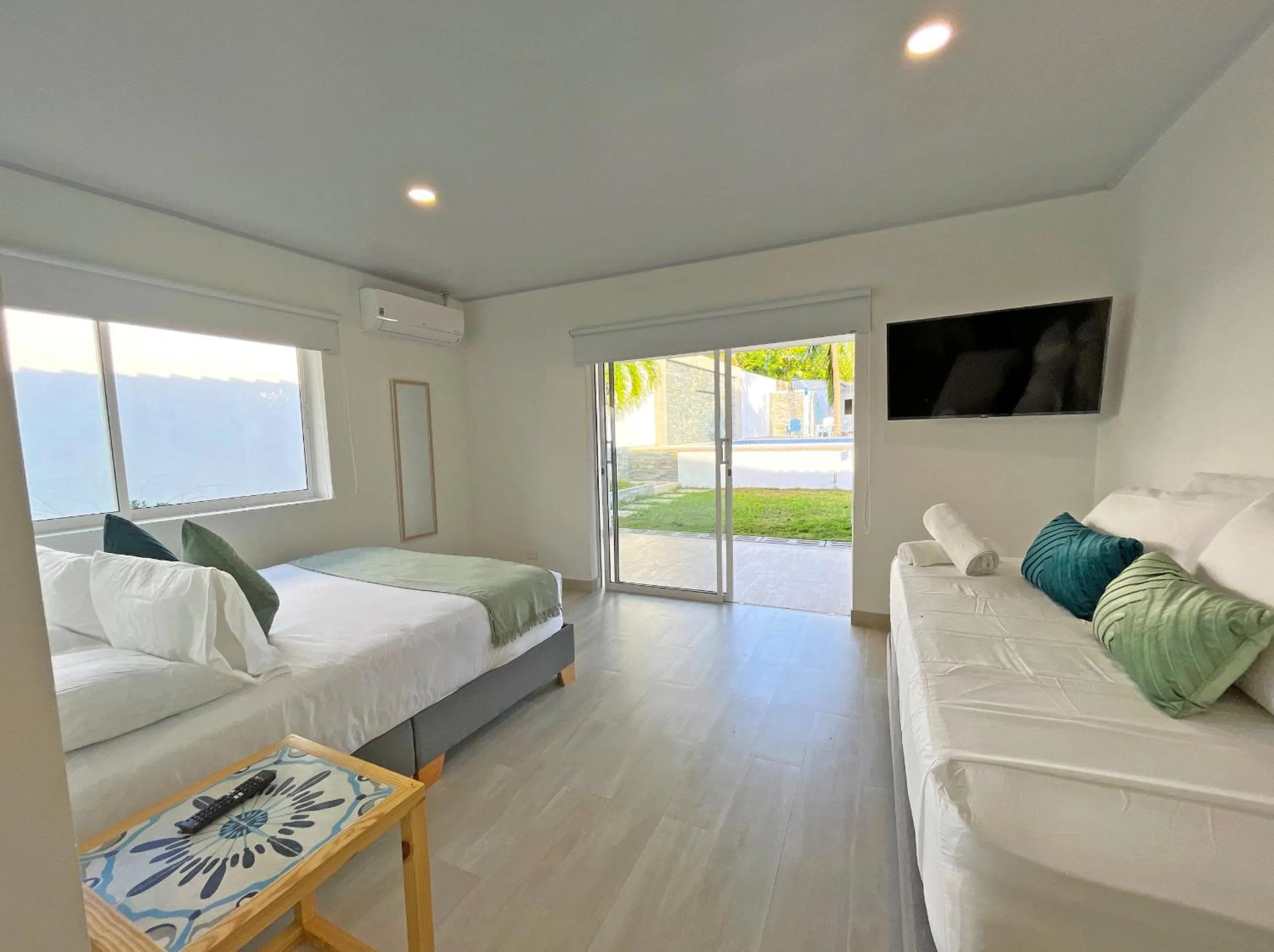 Photo of the whole room, Bed in Zaba Beach House