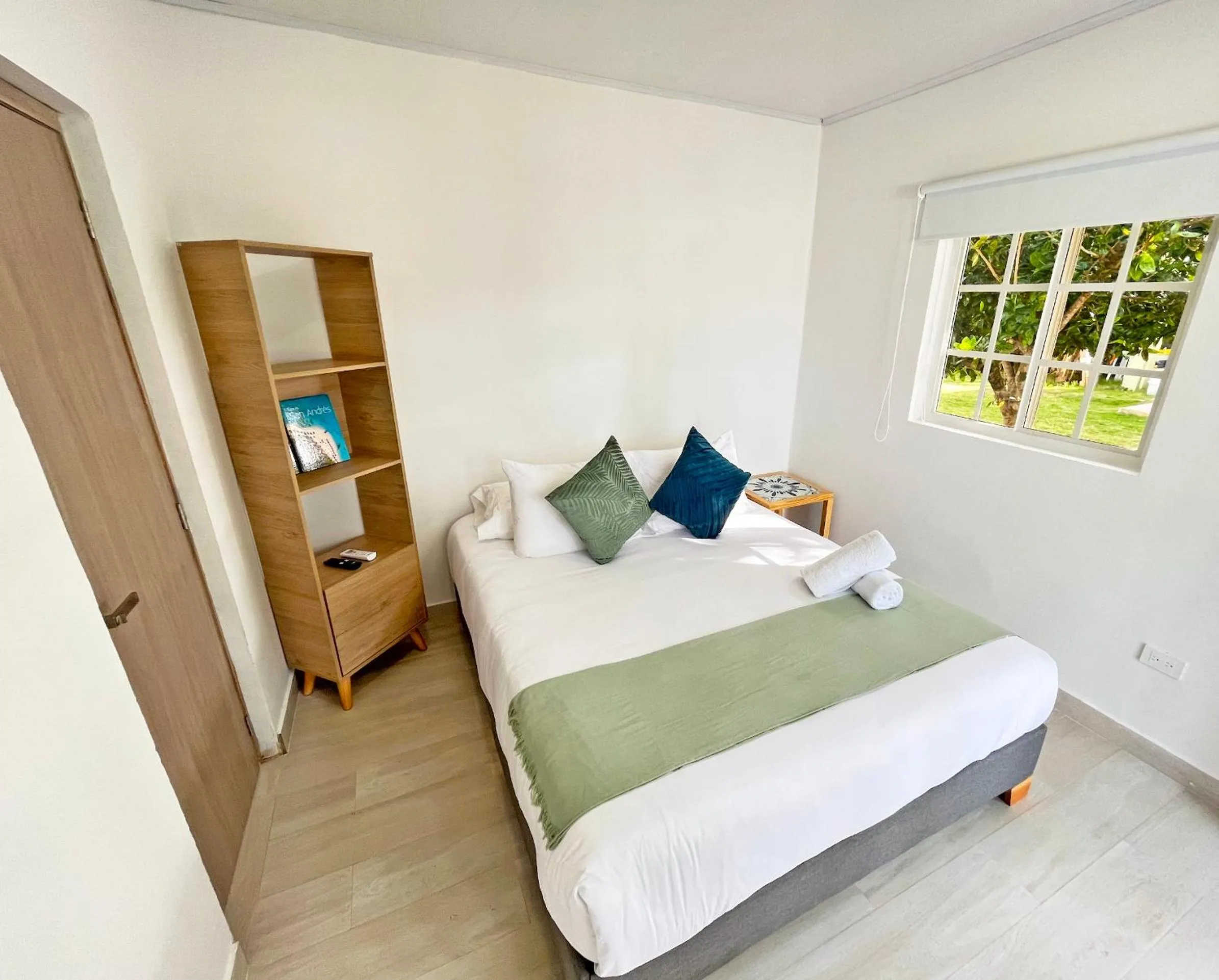 Photo of the whole room, Bed in Zaba Beach House