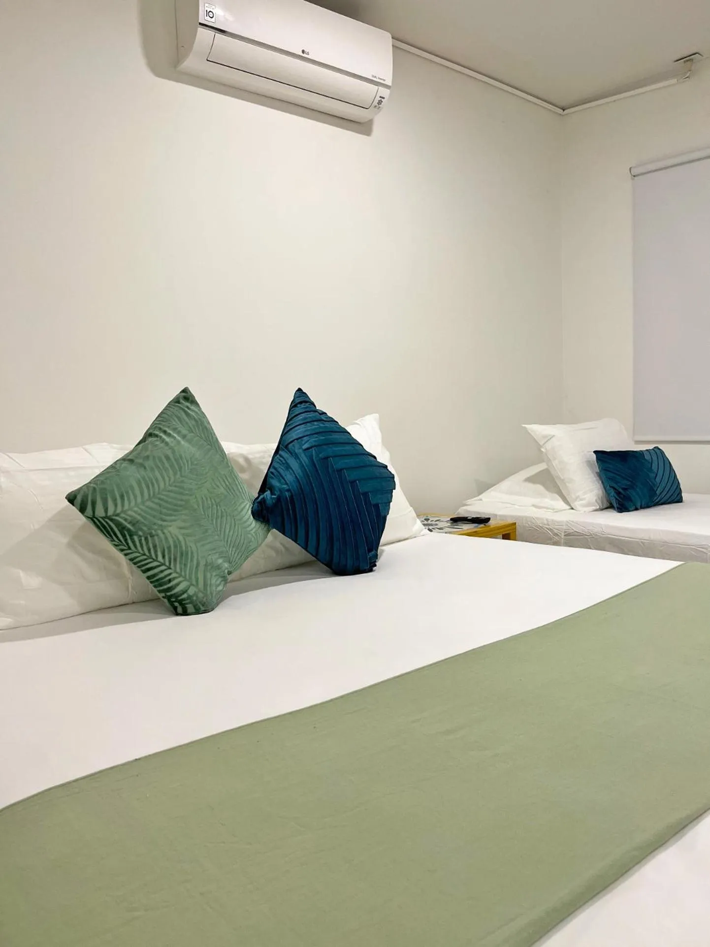 Photo of the whole room, Bed in Zaba Beach House