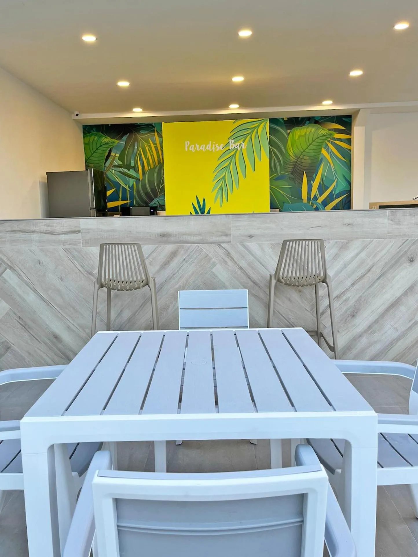 Restaurant/places to eat in Zaba Beach House