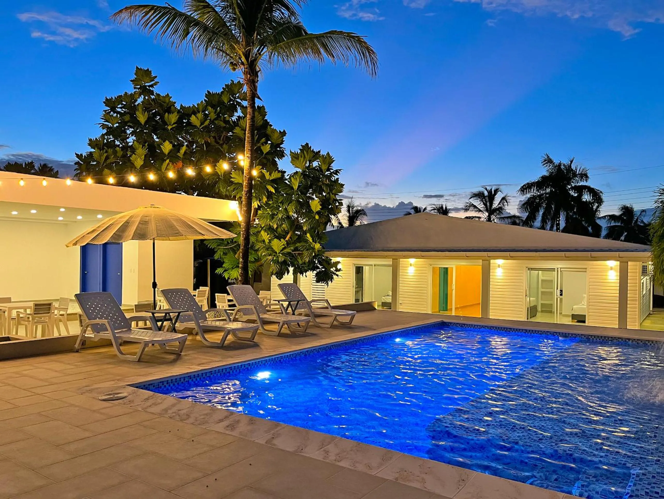 Swimming pool in Zaba Beach House