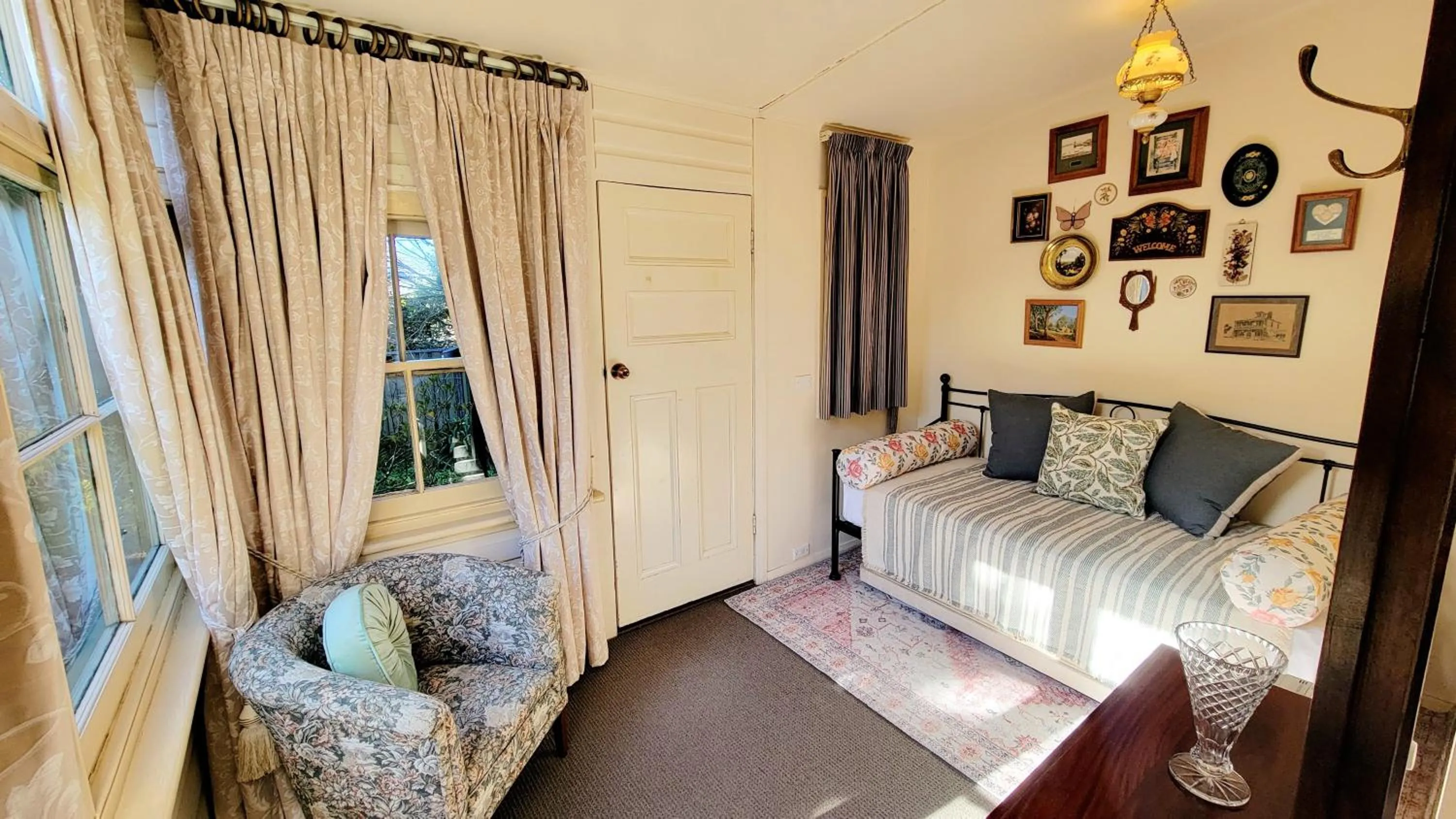 Bedroom, Bed in Leura House