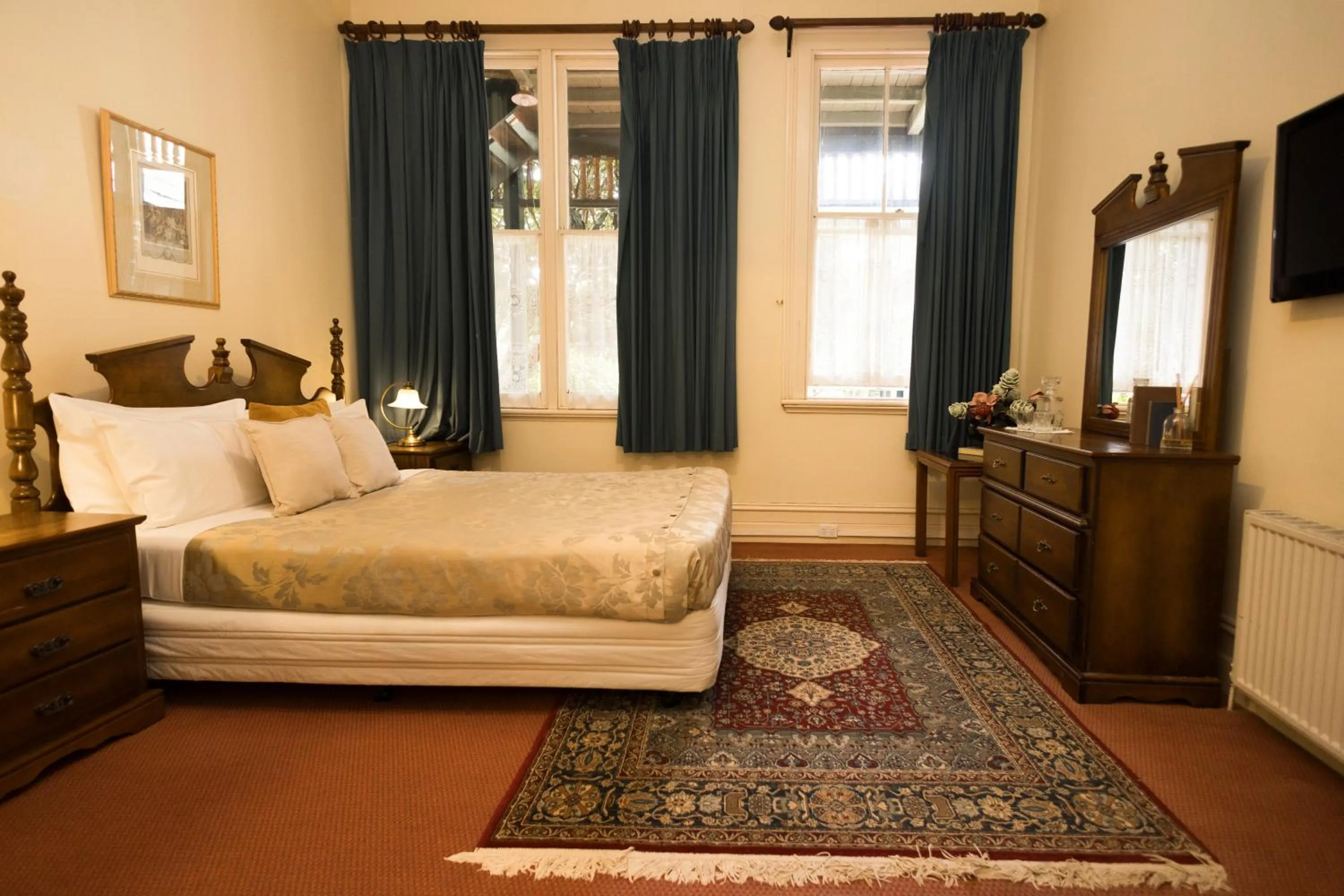 Bedroom, Bed in Leura House