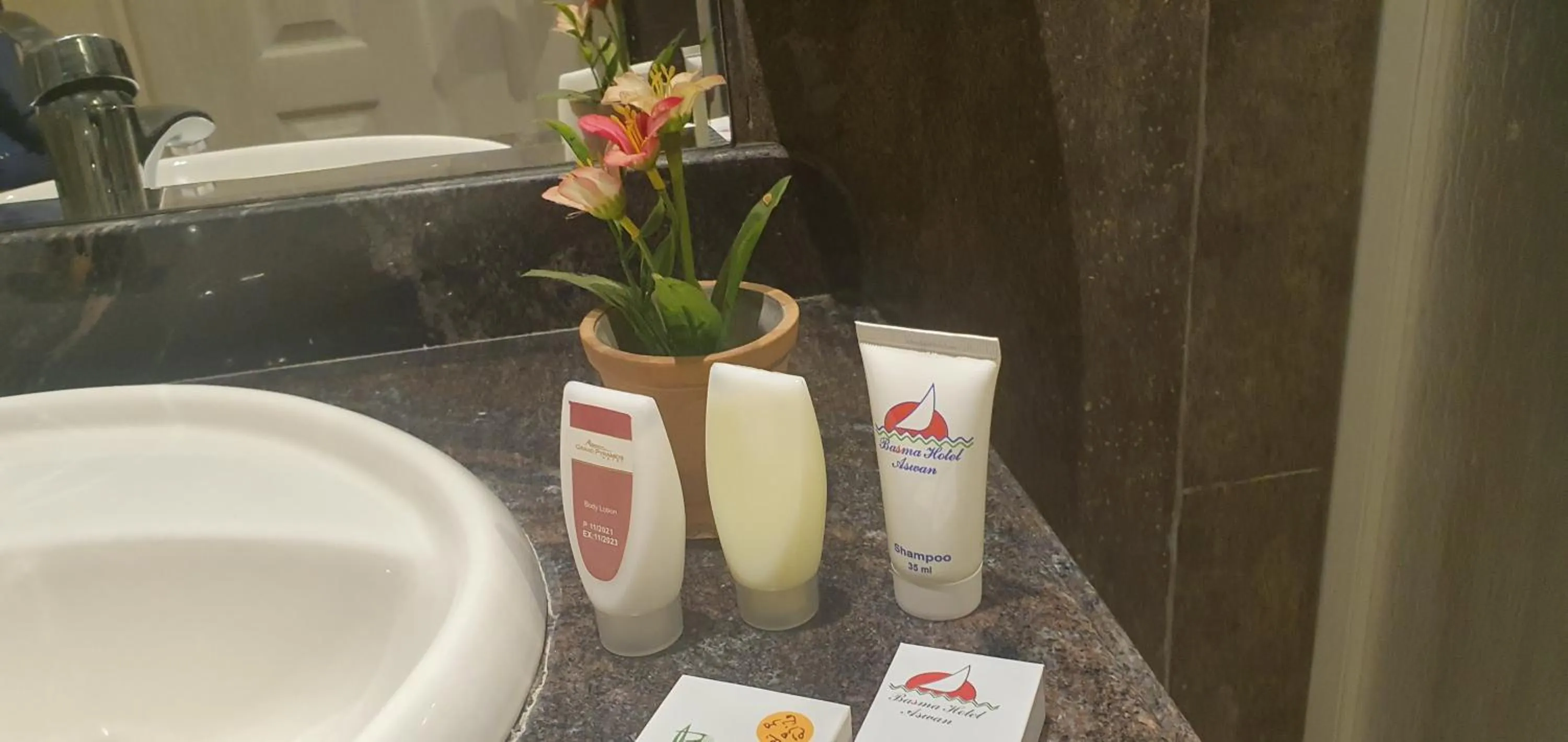 River Nile Edge Boutique Hotel & Restaurant