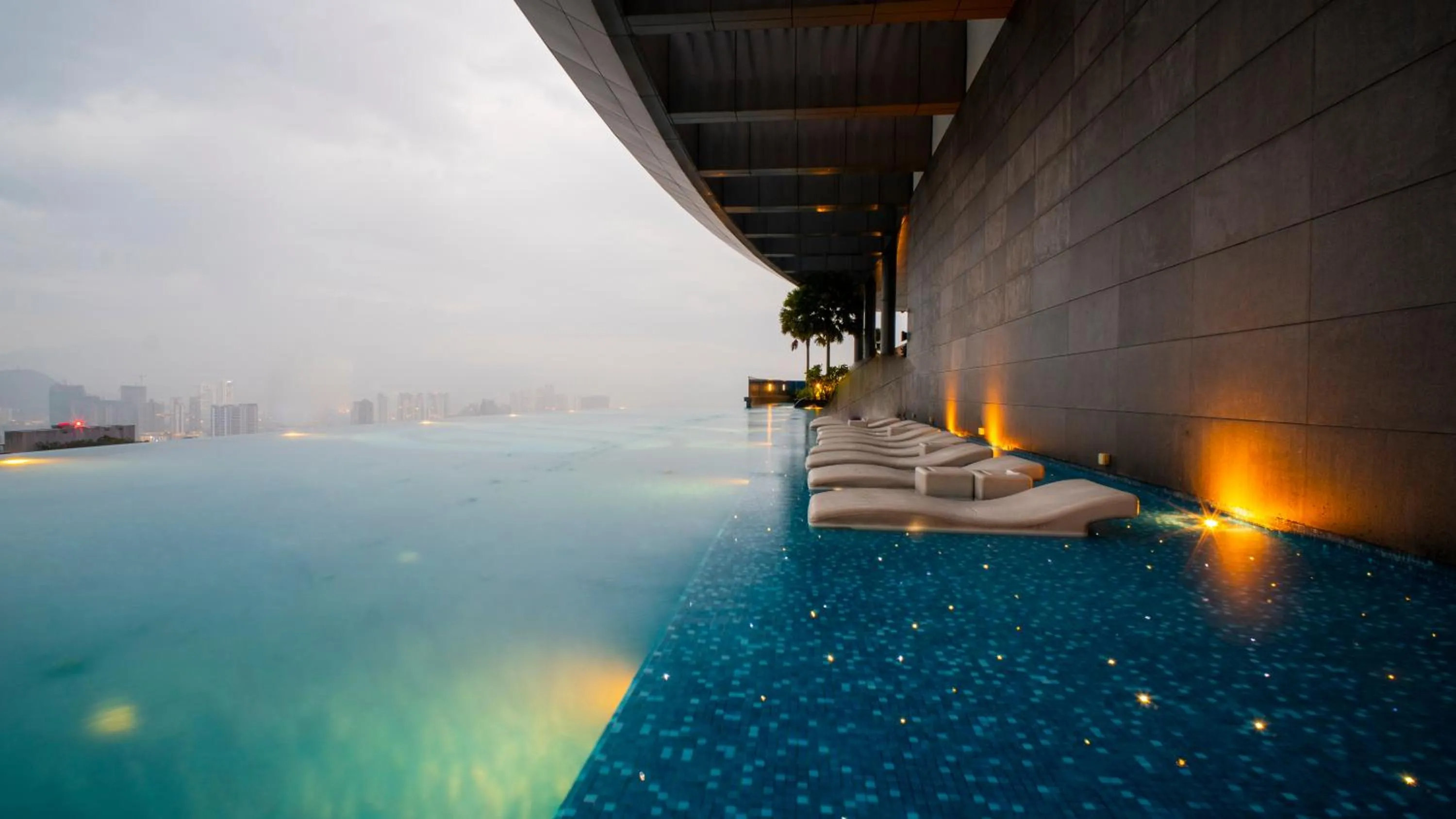 Day in MOONWAY SUITES At EATON KLCC