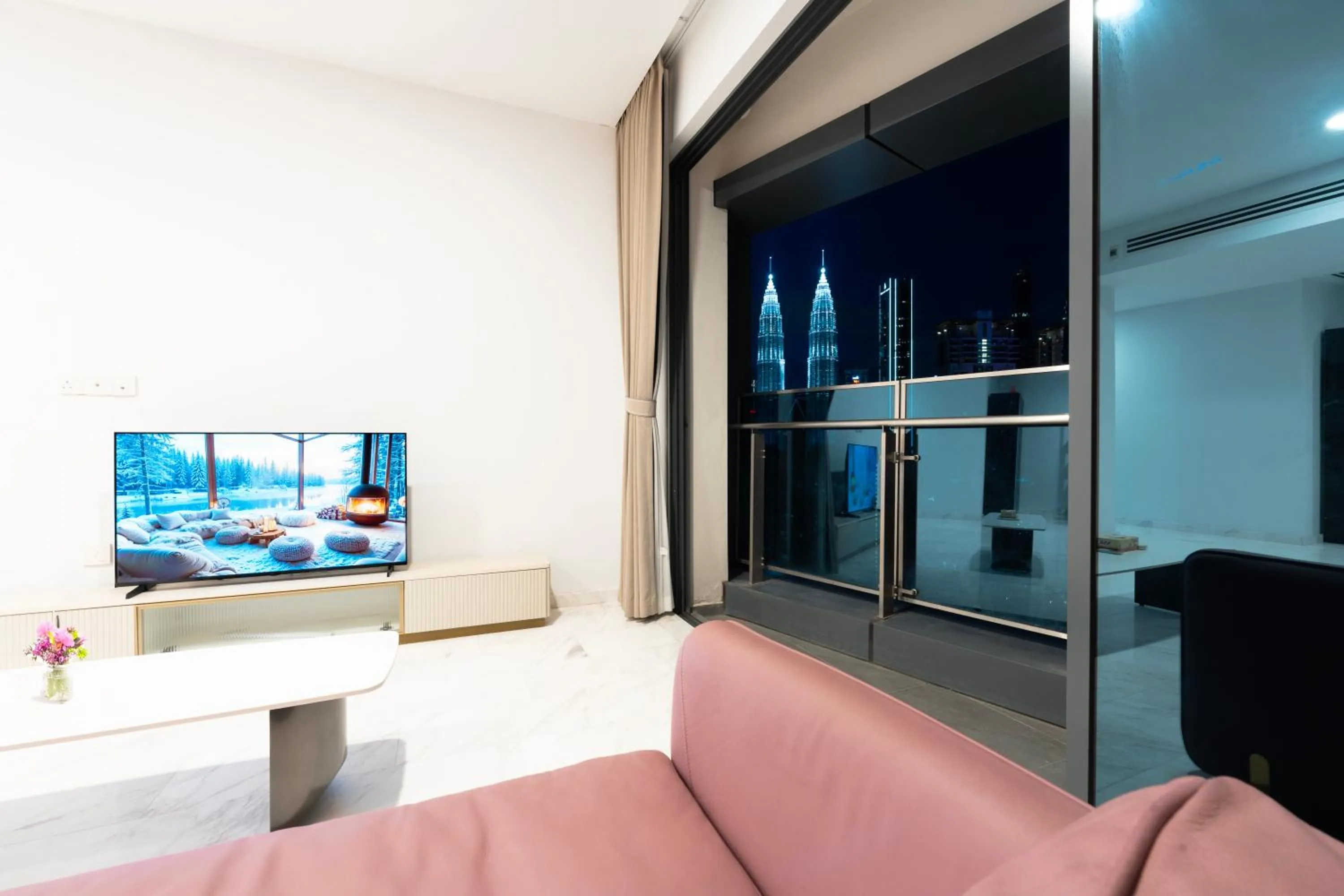 Balcony/Terrace in MOONWAY SUITES At EATON KLCC