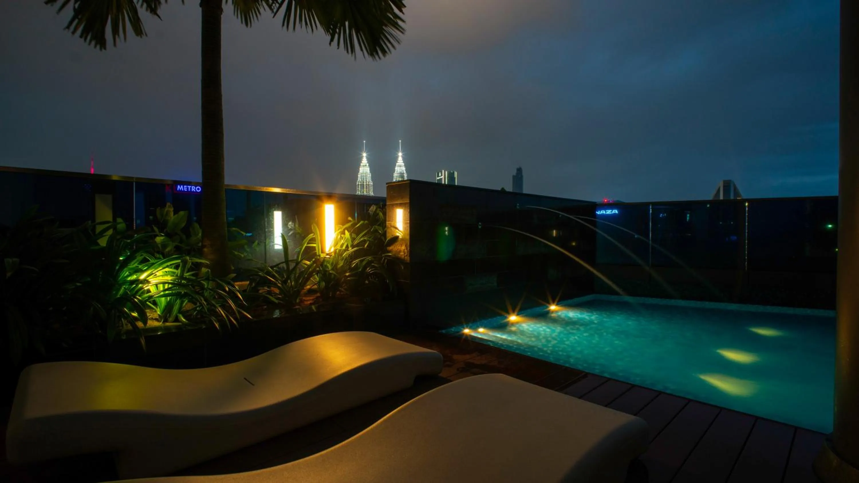 Swimming pool in MOONWAY SUITES At EATON KLCC