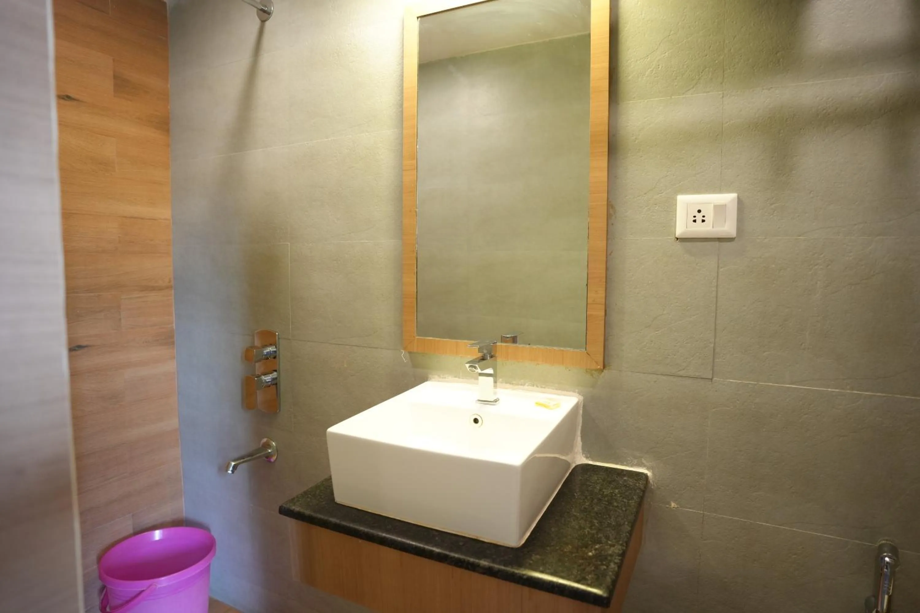 HOTEL SILKHOUSE PREMIER