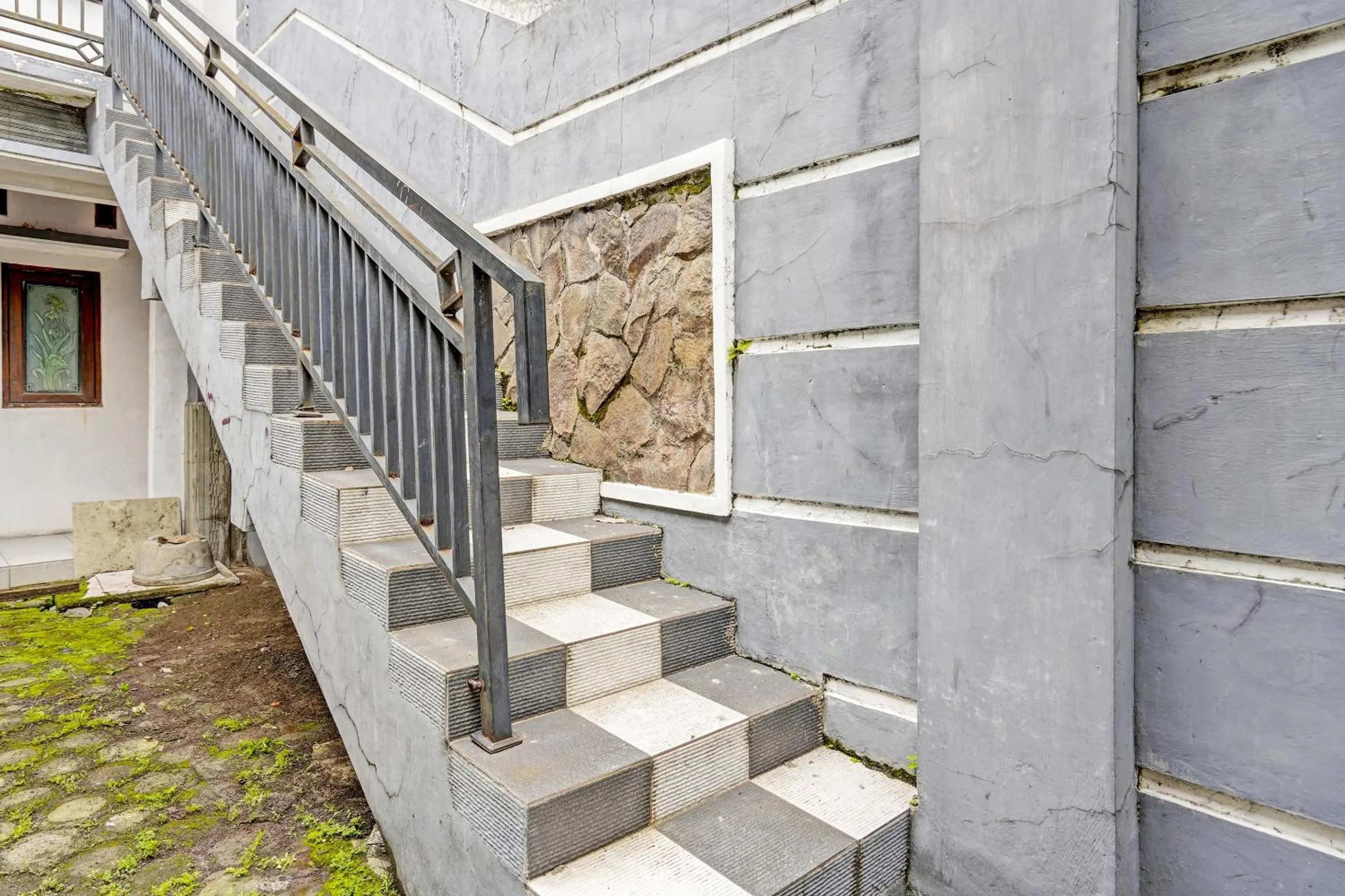 Lobby or reception in Hotel O Fun Guesthouse Syariah