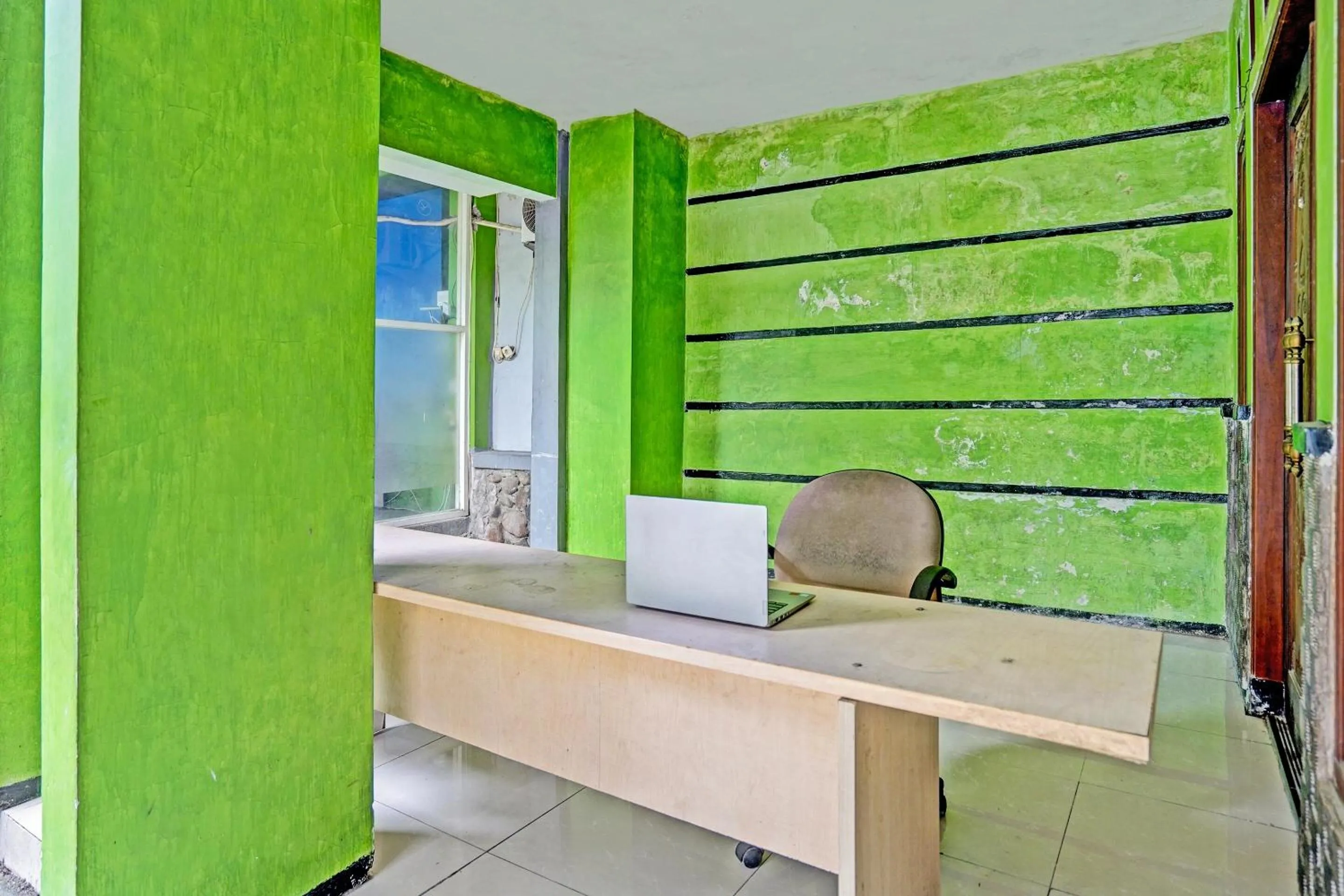 Lobby or reception in Hotel O Fun Guesthouse Syariah