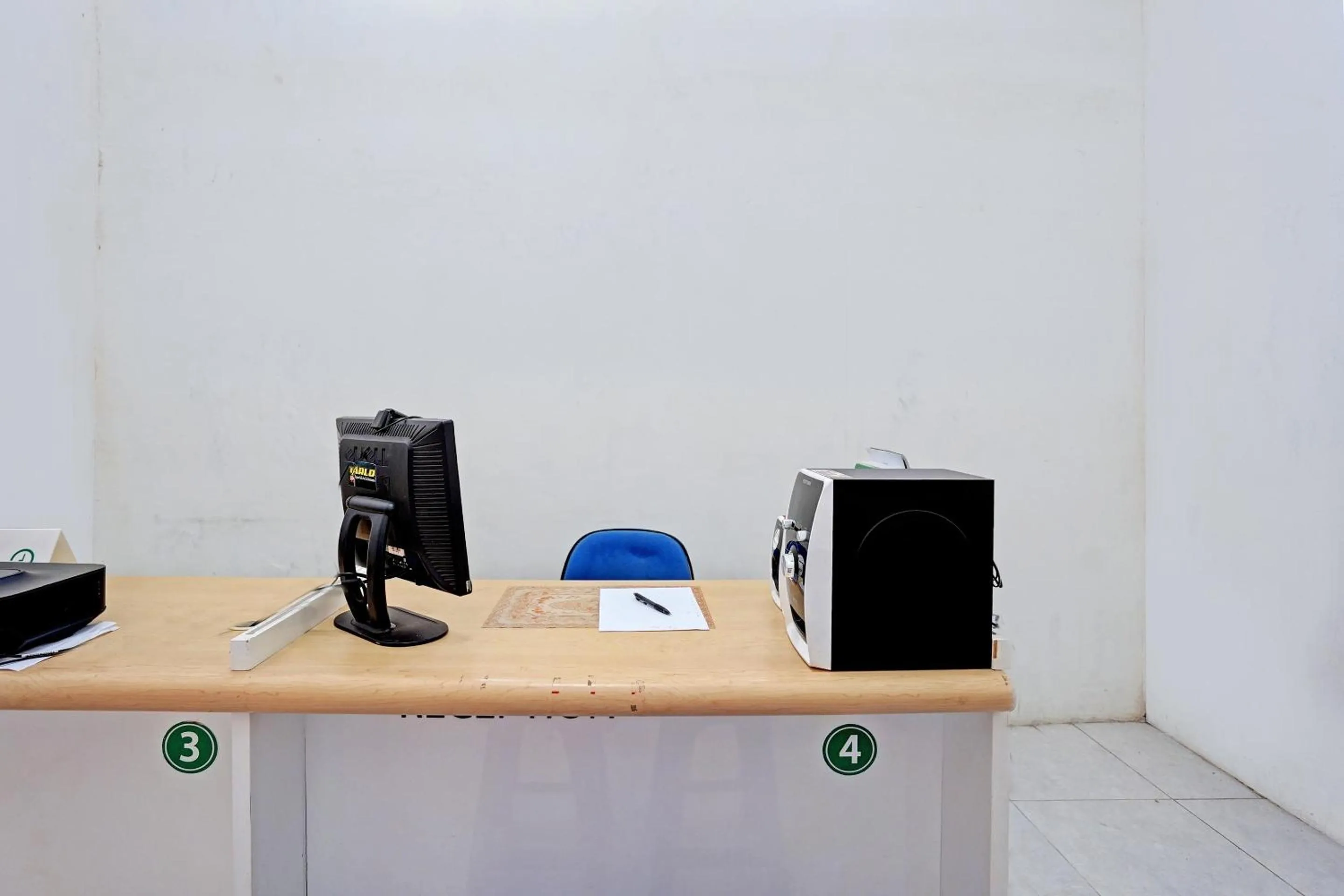 Lobby or reception in OYO LIFE 92077 Tarlo Guest House 3