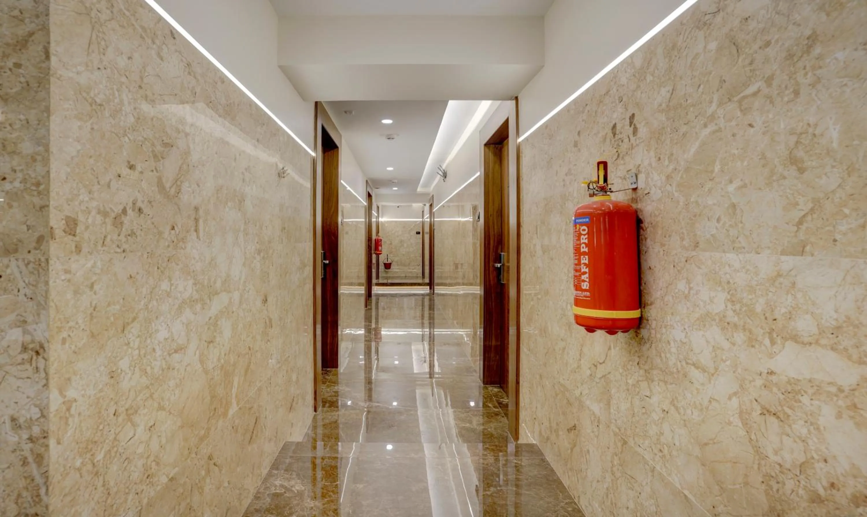 Lobby or reception in Treebo Castle Rock Inn