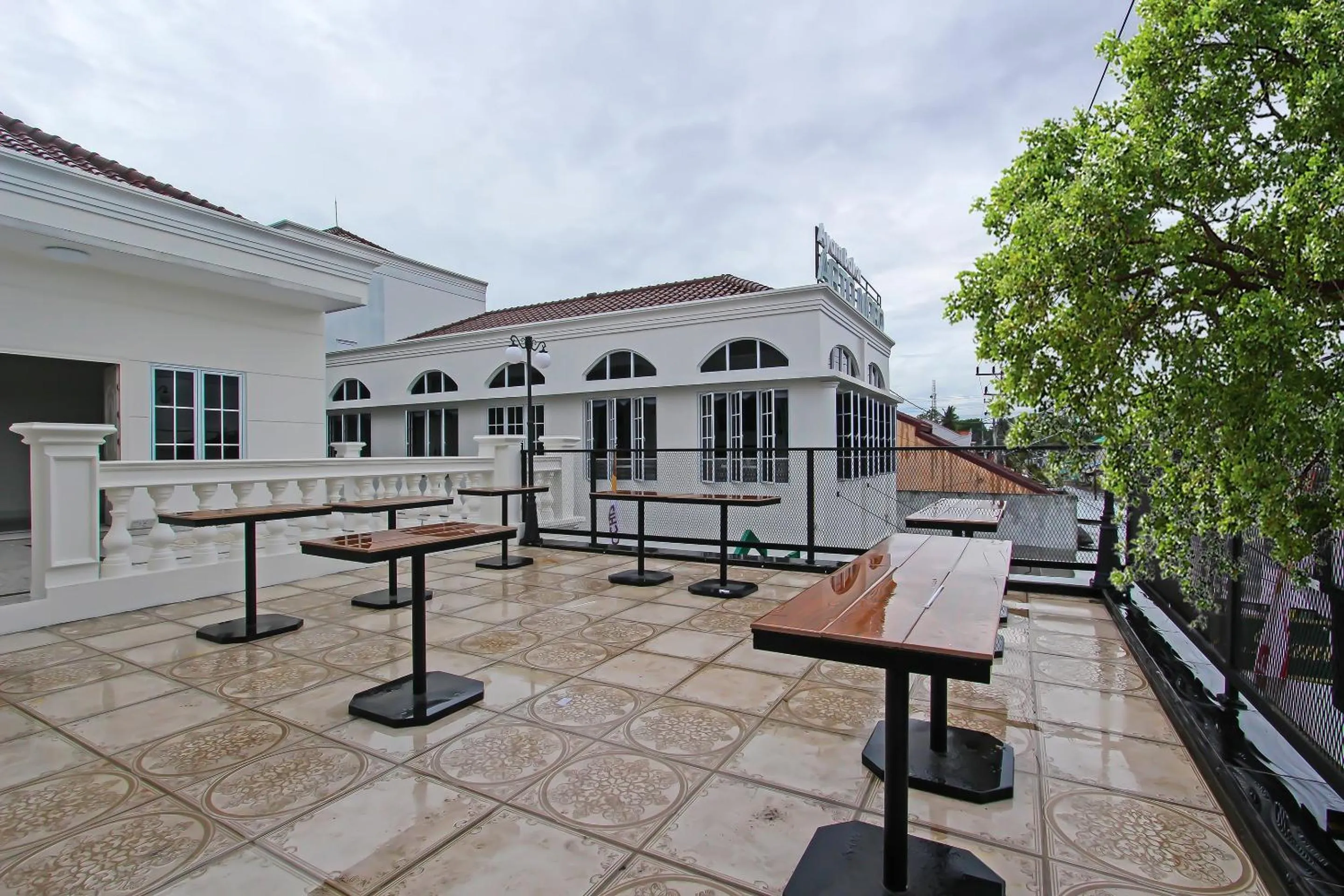 Lobby or reception in Capital O 92105 A'shanti Inn