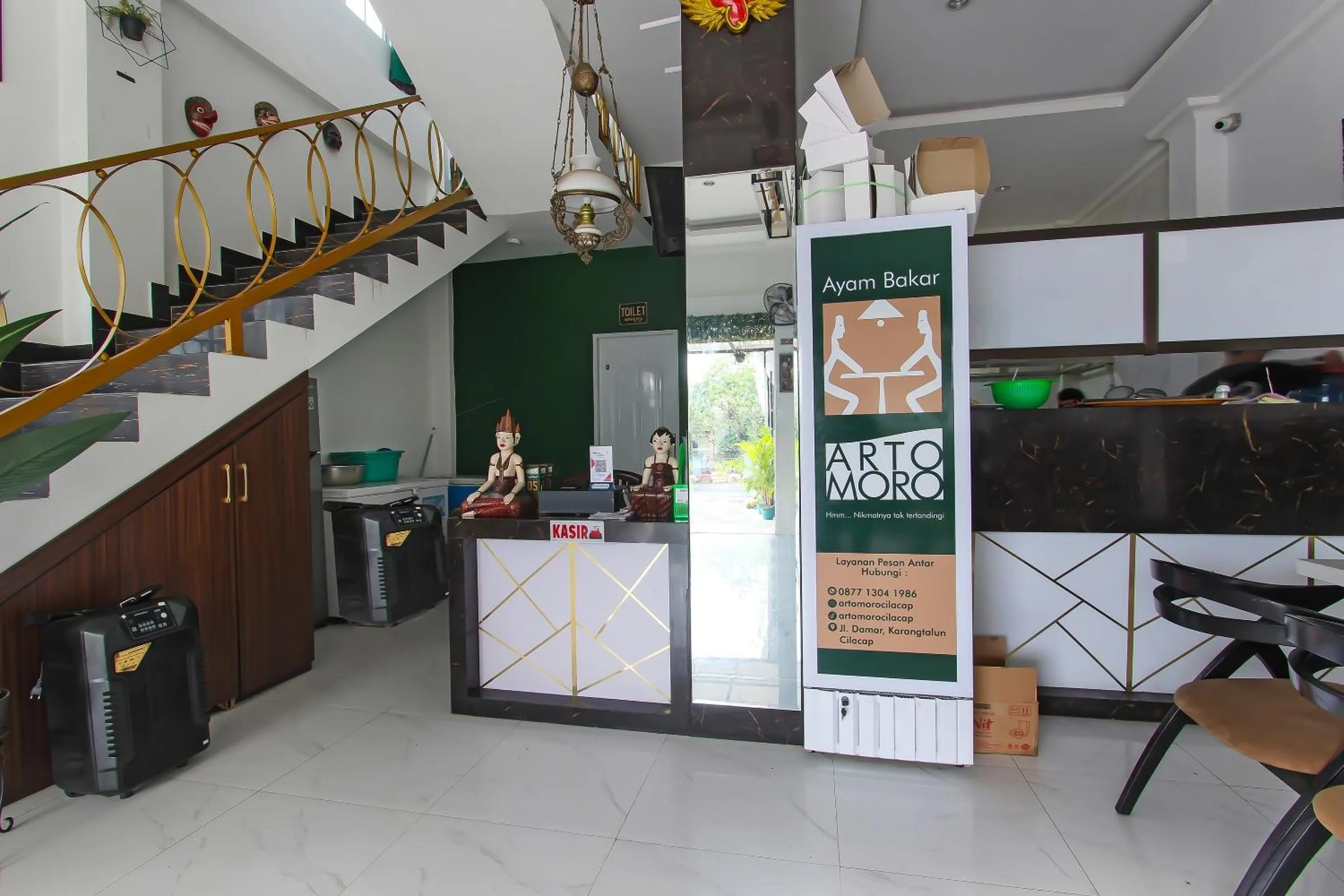 Lobby or reception in Capital O 92105 A'shanti Inn