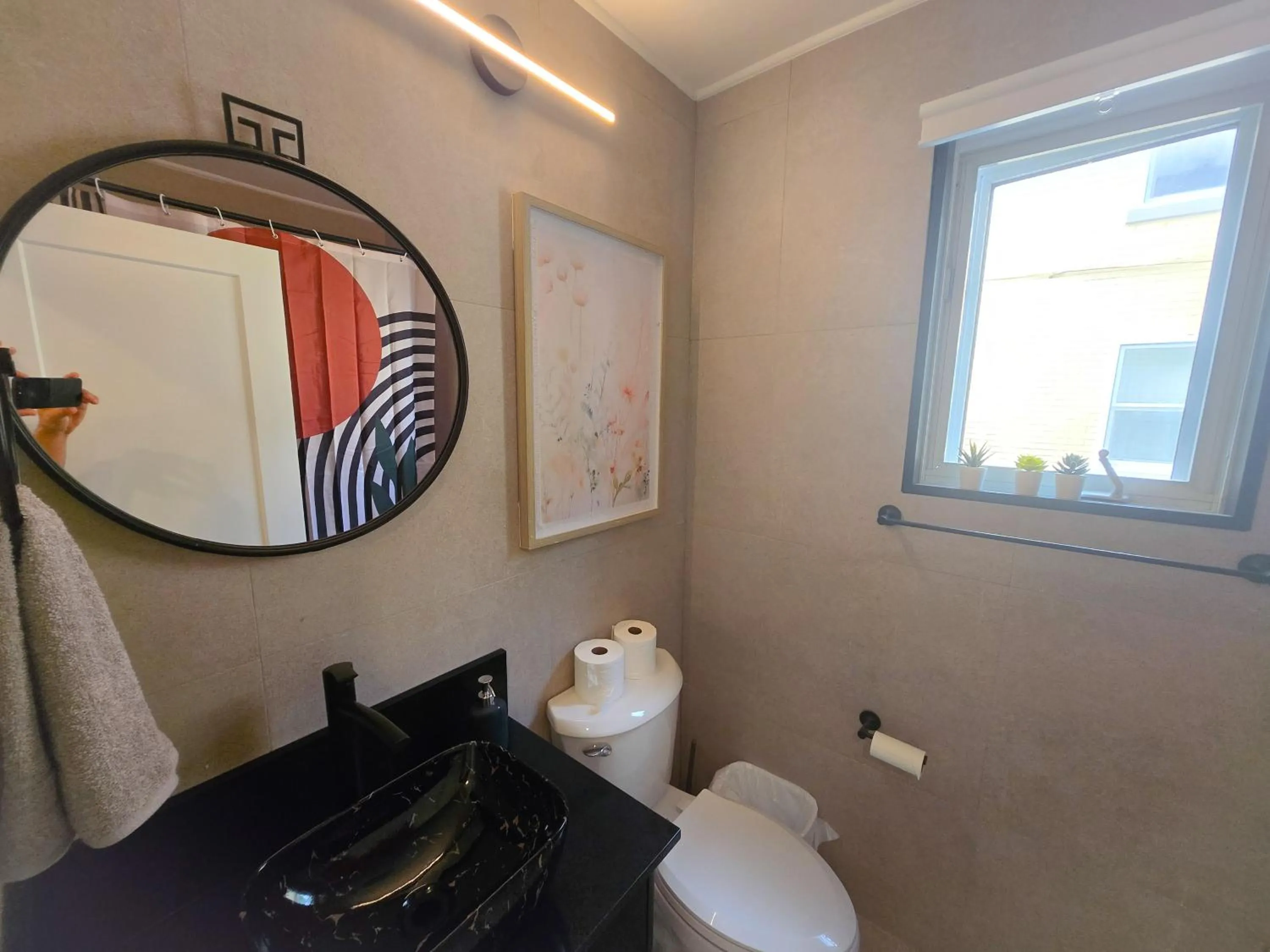 JstLikeHome - Serenity Suites & Guesthouse