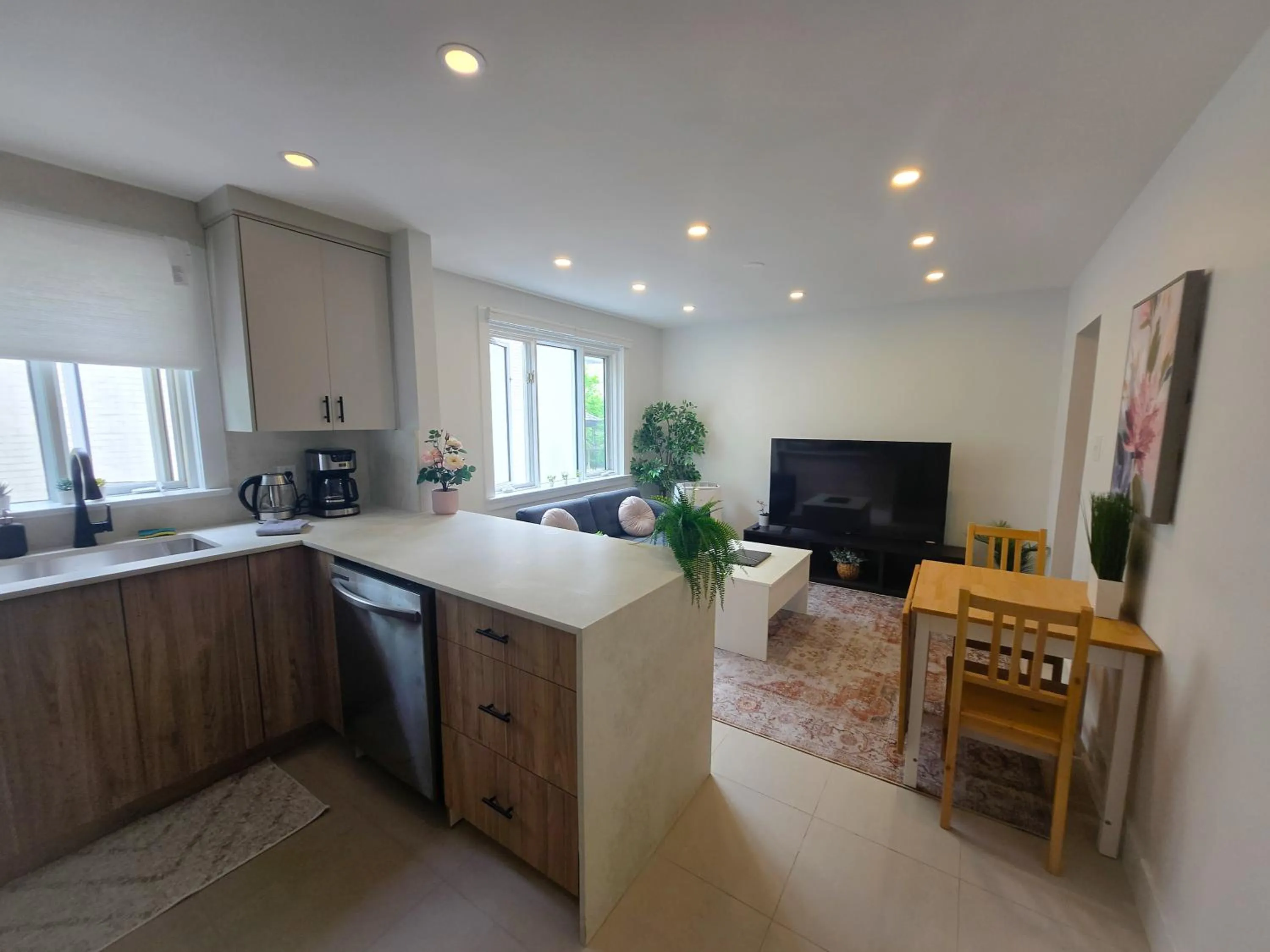 JstLikeHome - Serenity Suites & Guesthouse