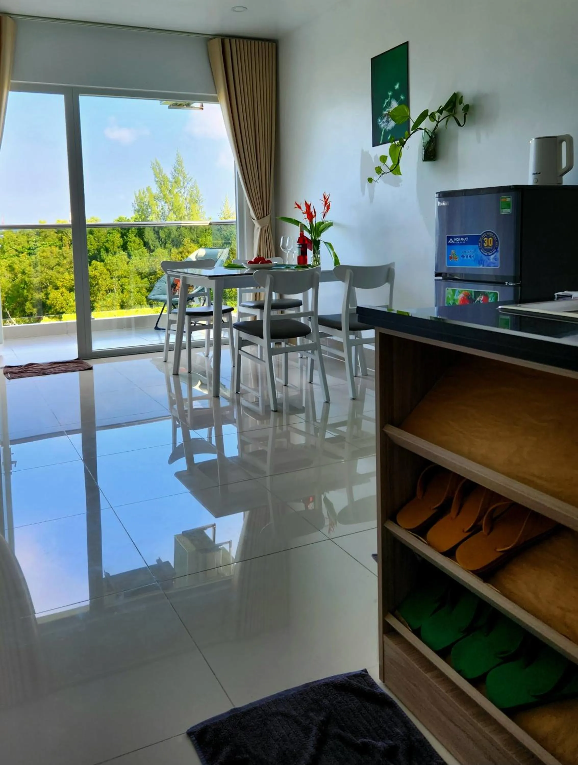 TV and multimedia in Mi Amor Luxury Island Apartment - 3 minutes to the beach