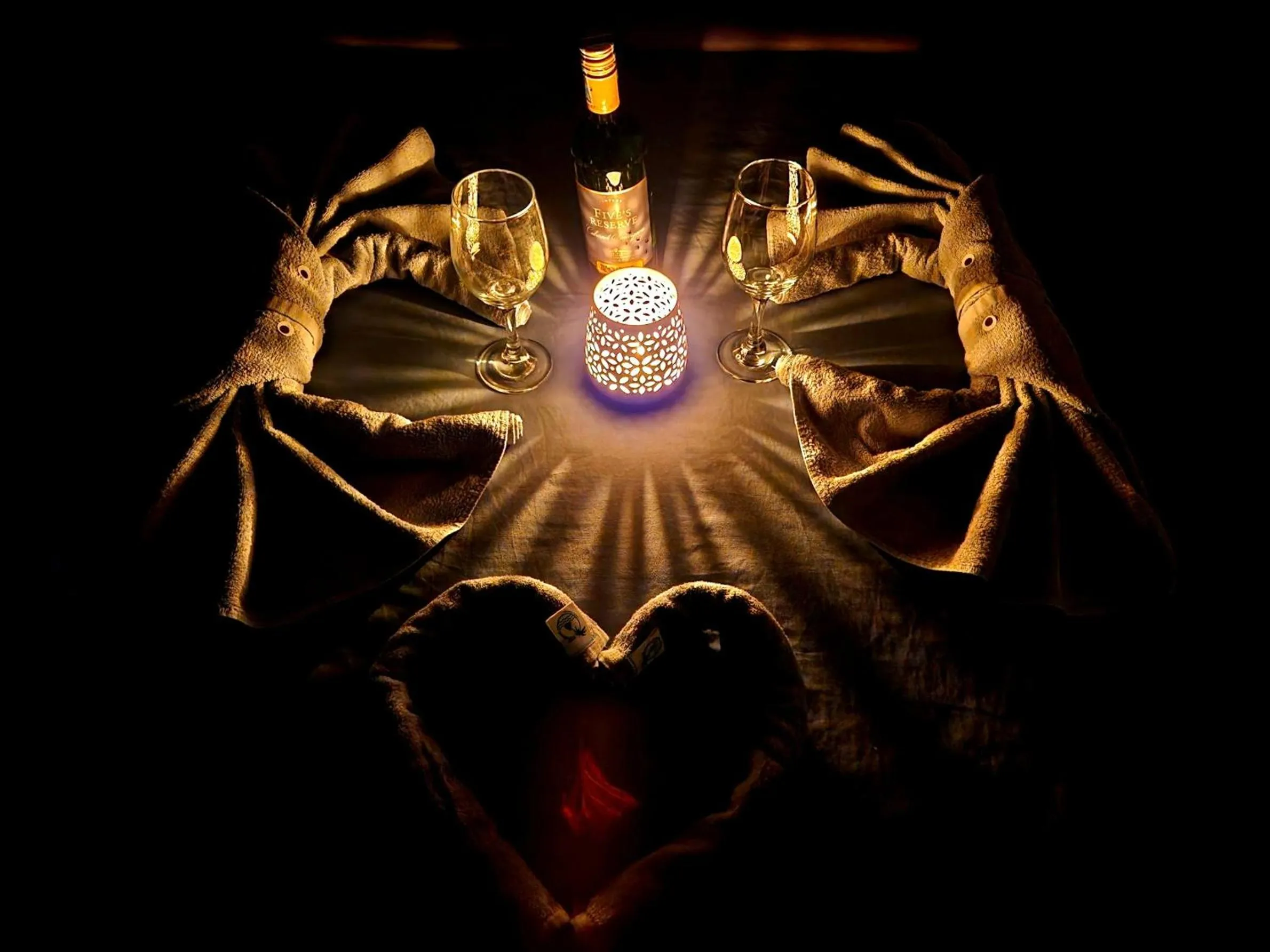 group of guests in Mi Amor Luxury Island Apartment - 3 minutes to the beach