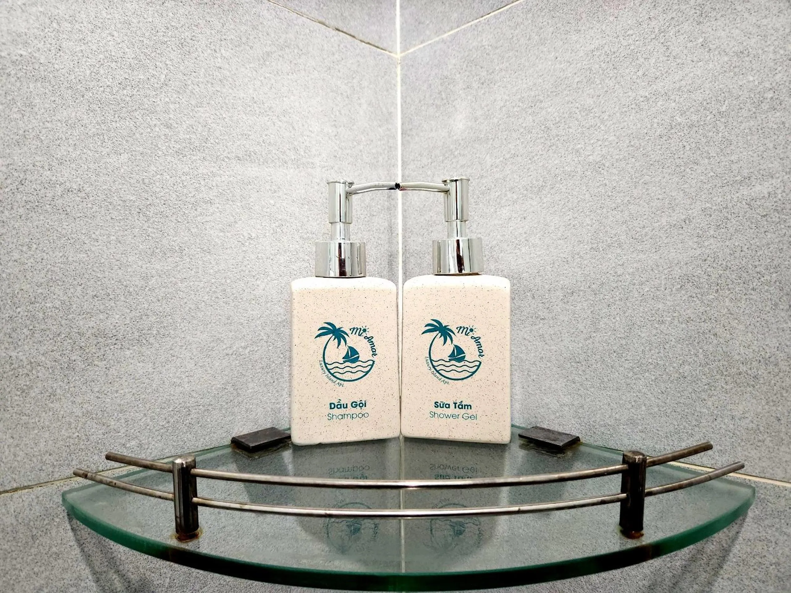 Shower in Mi Amor Luxury Island Apartment - 3 minutes to the beach