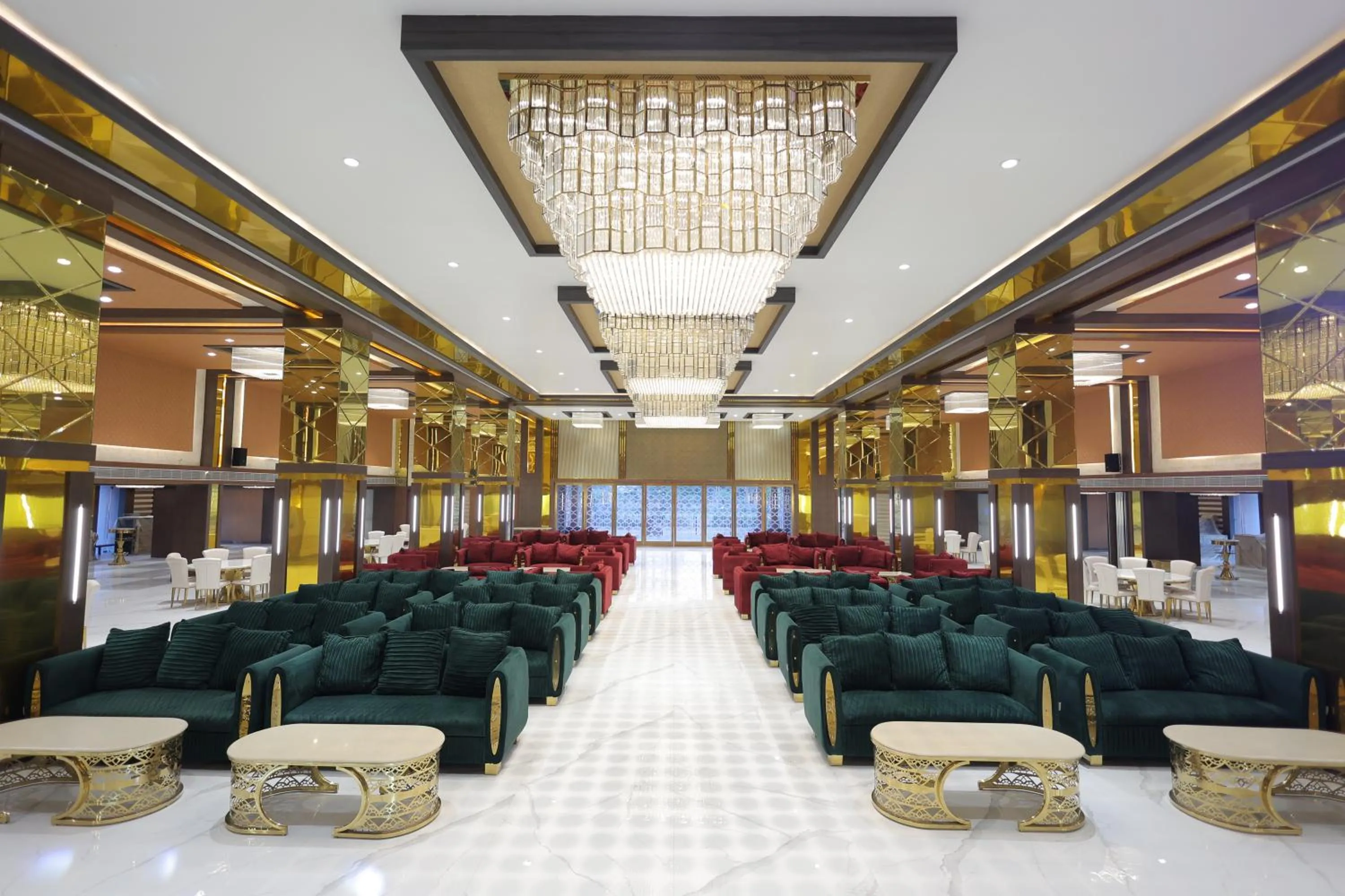 Banquet/Function facilities in Hide Away Studios