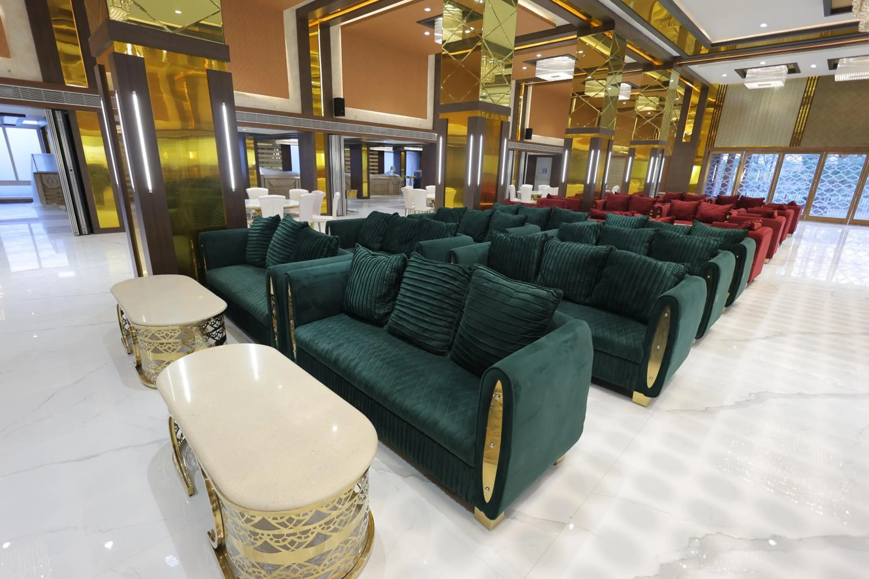 Banquet/Function facilities in Hide Away Studios