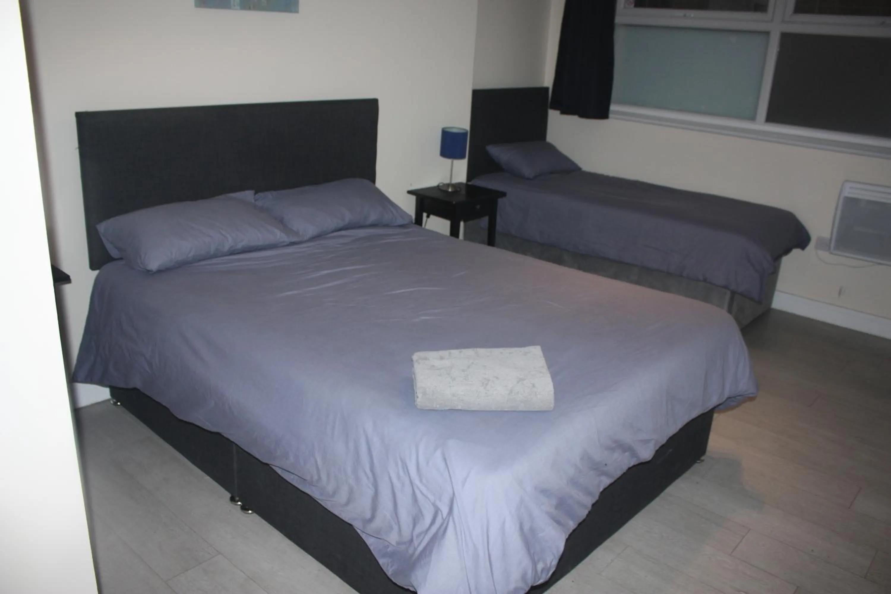 Bed in Dockside Lodge