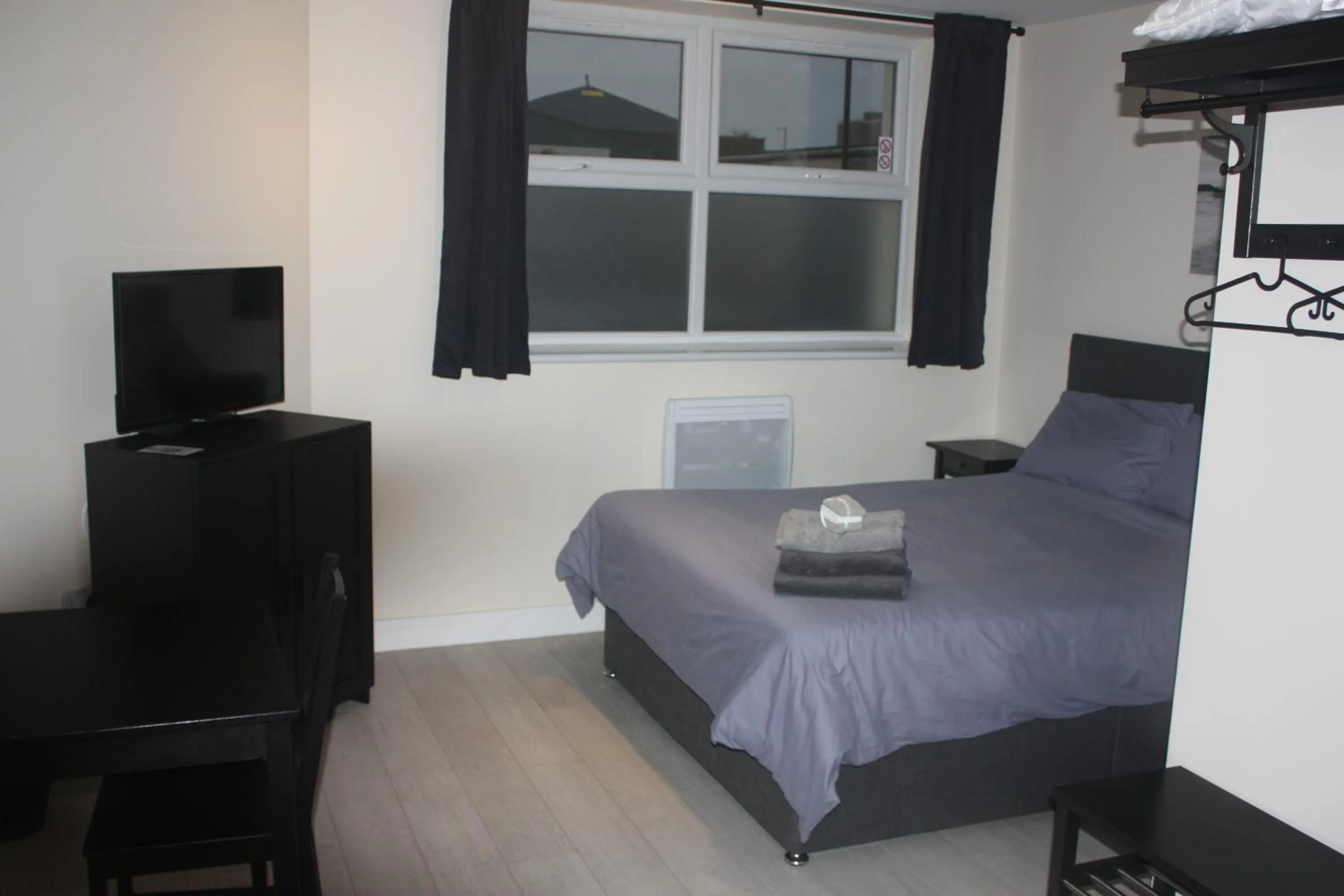 Bed in Dockside Lodge