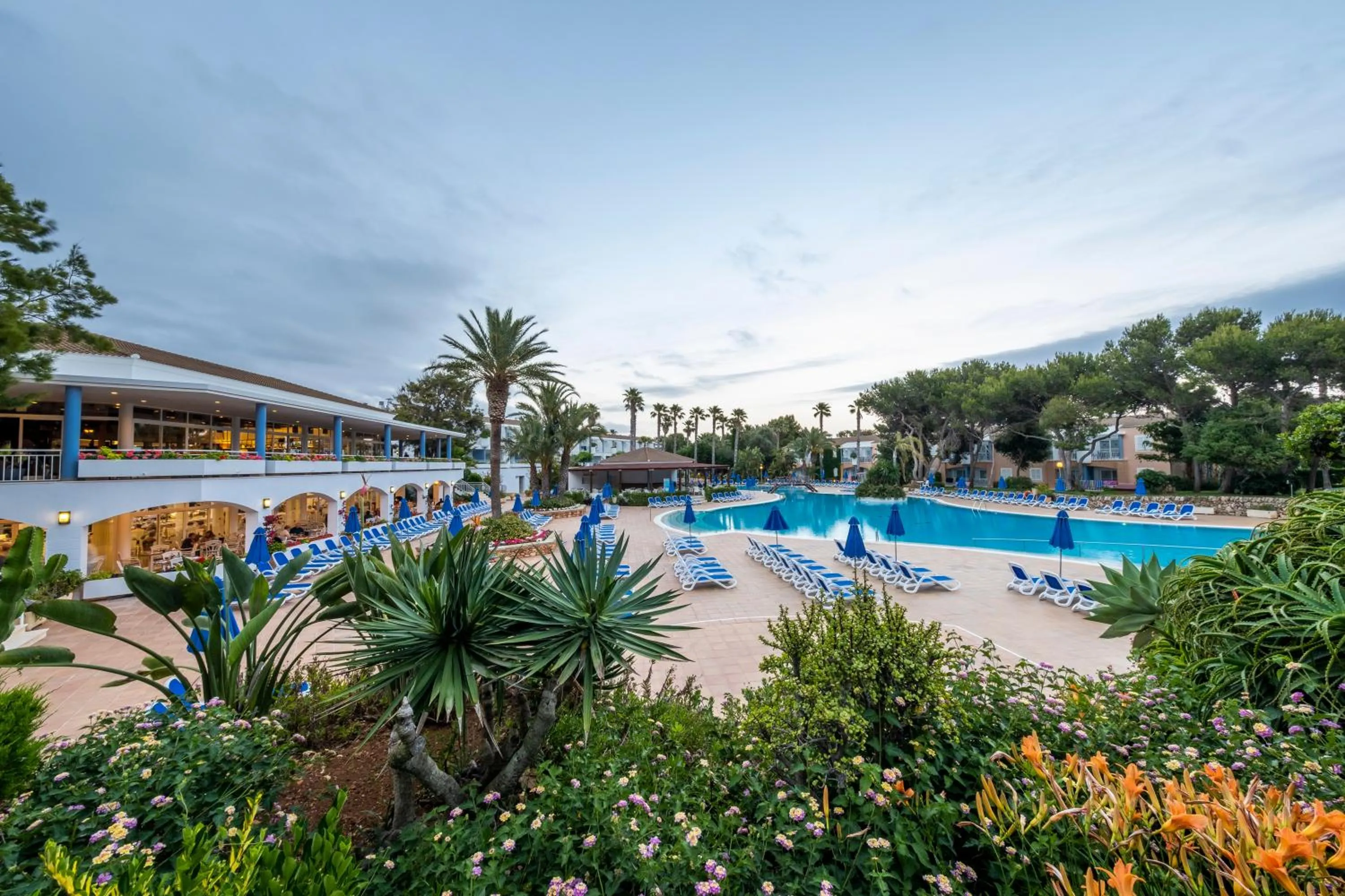 Pool view in Sagitario Princesa Playa