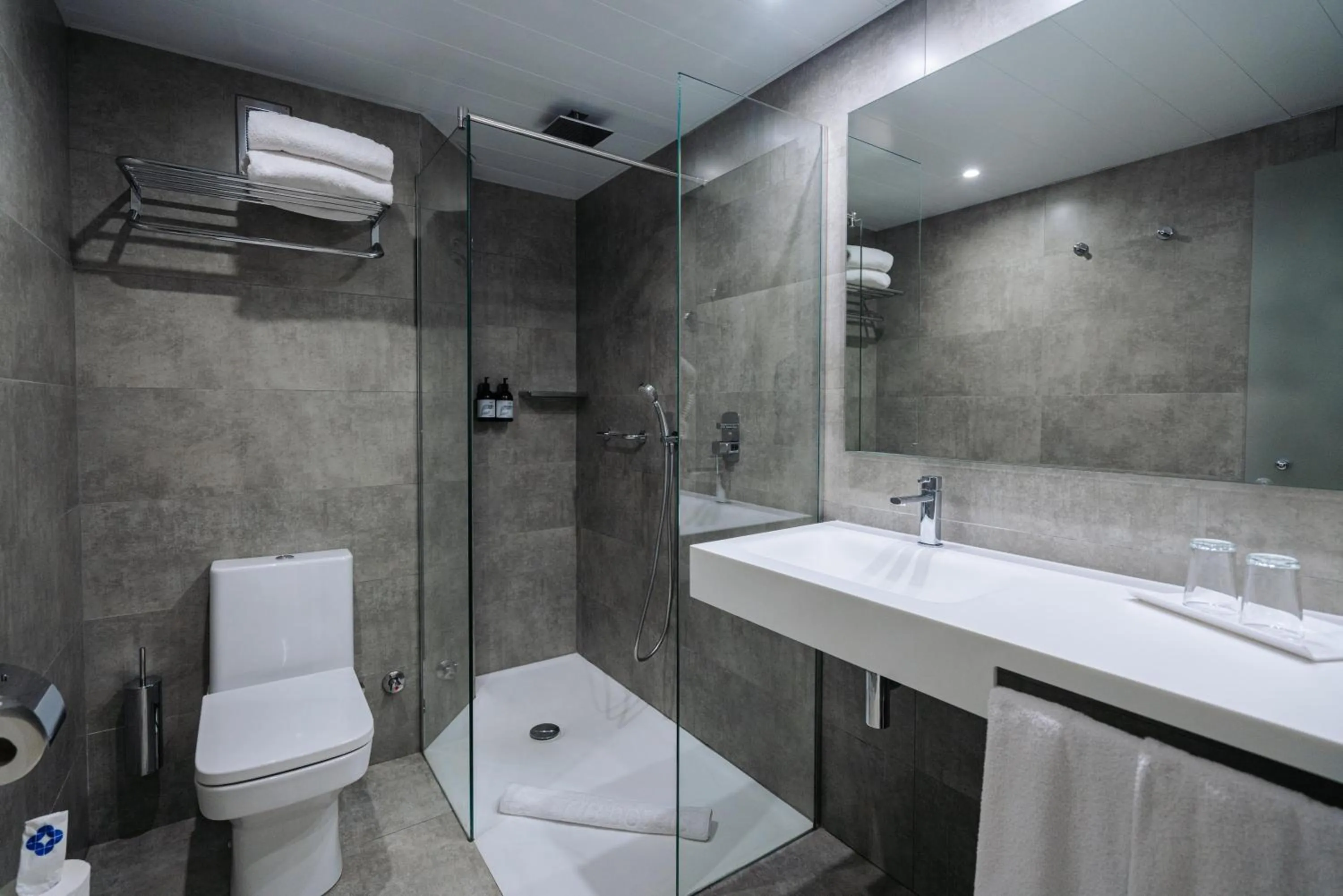 Shower in THB El Cid - Adults Only