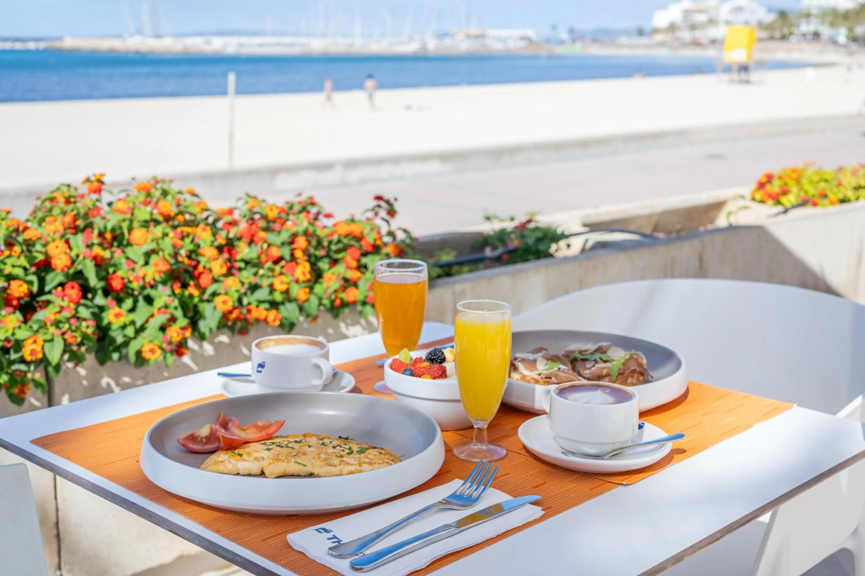 Restaurant/places to eat in THB El Cid - Adults Only