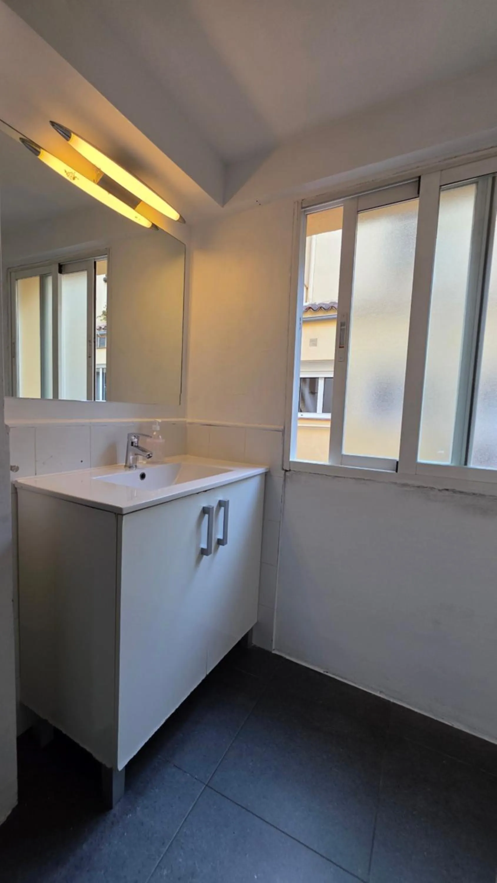 Bathroom in Hostal Santa Ana Colors