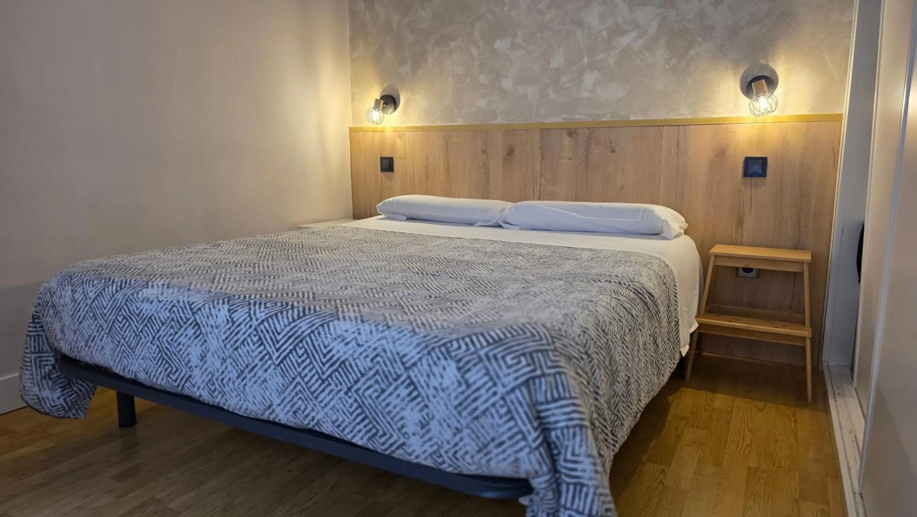 Bedroom, Bed in Hostal Santa Ana Colors