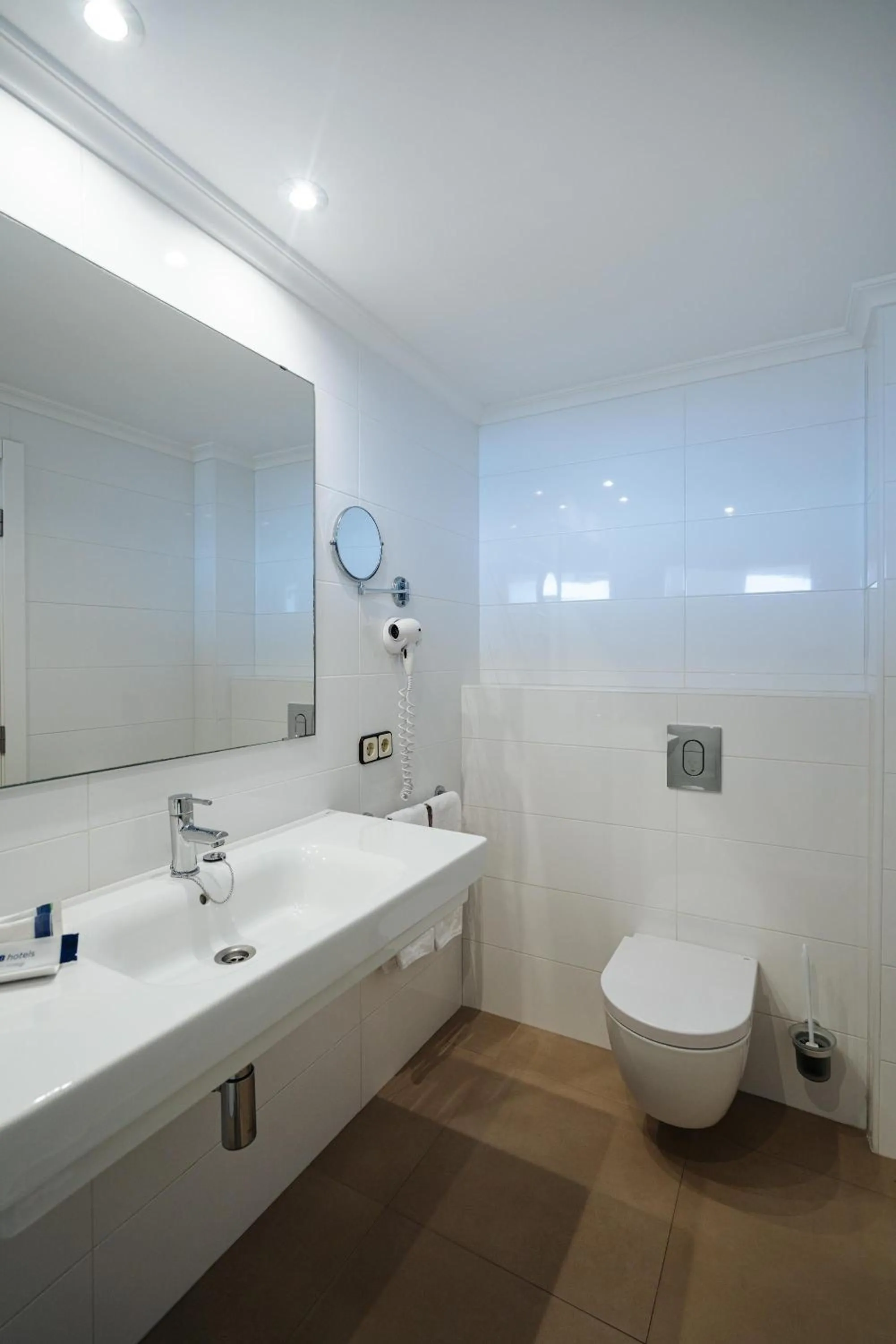 Bathroom in THB Maria Isabel - Adults Only