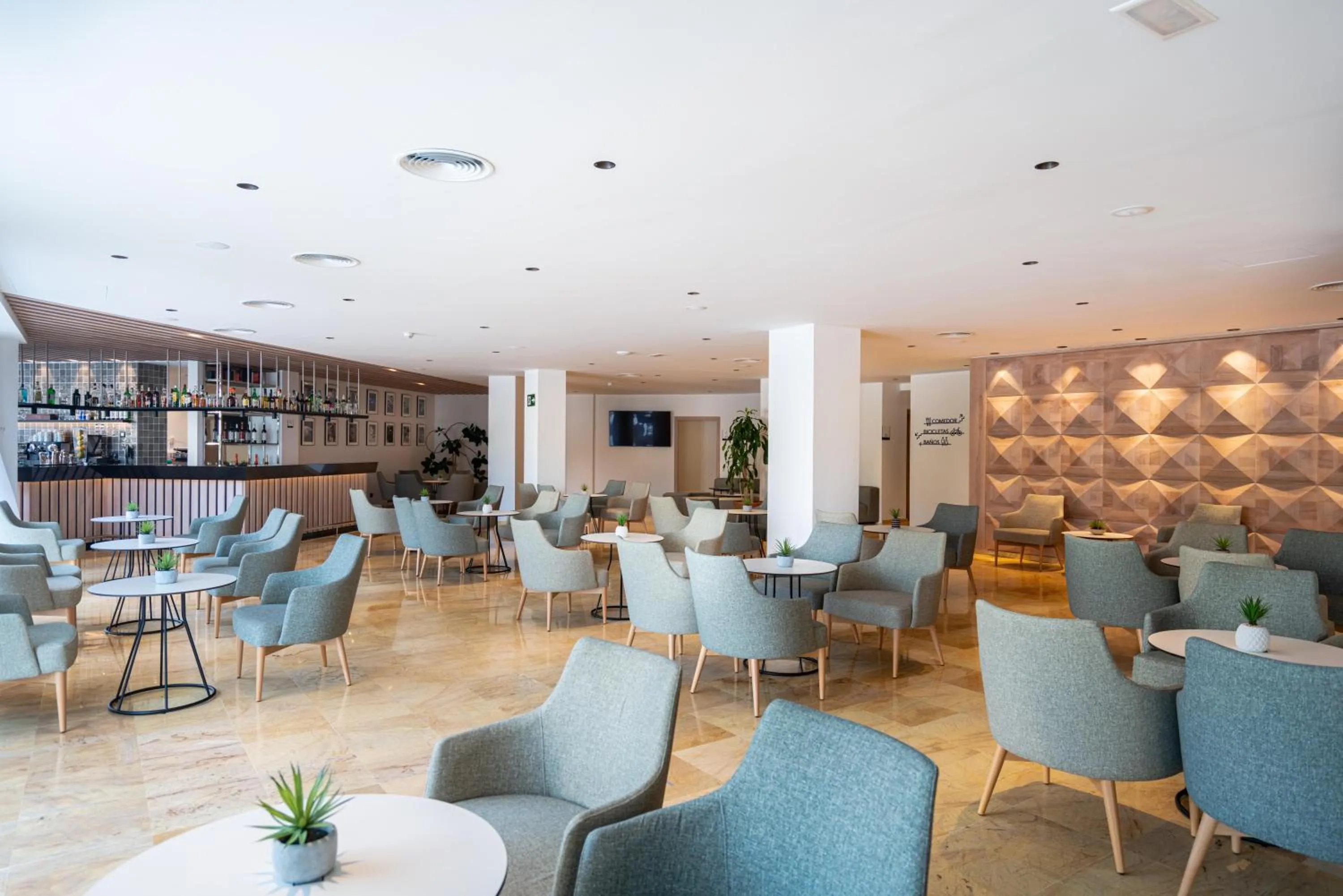 Lobby or reception in THB Maria Isabel - Adults Only