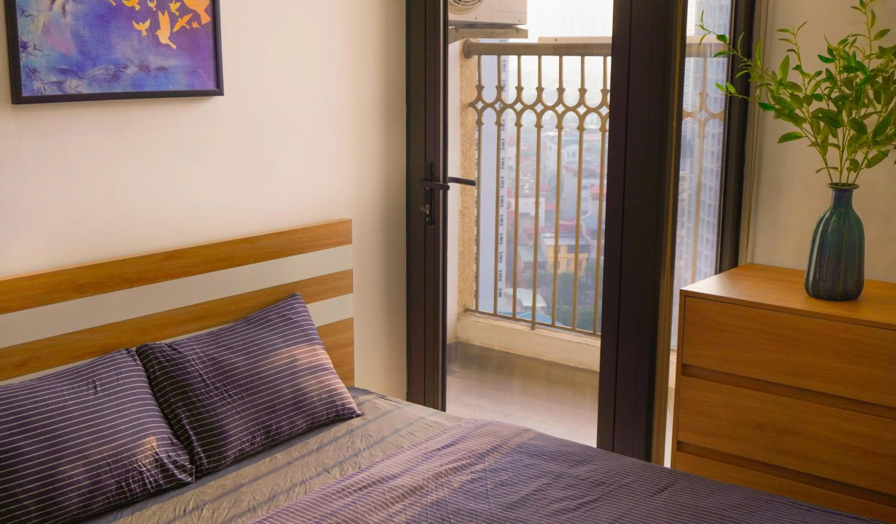 Bed in Muse Hanoi Lake View Luxury Apartment - D' Eldorado