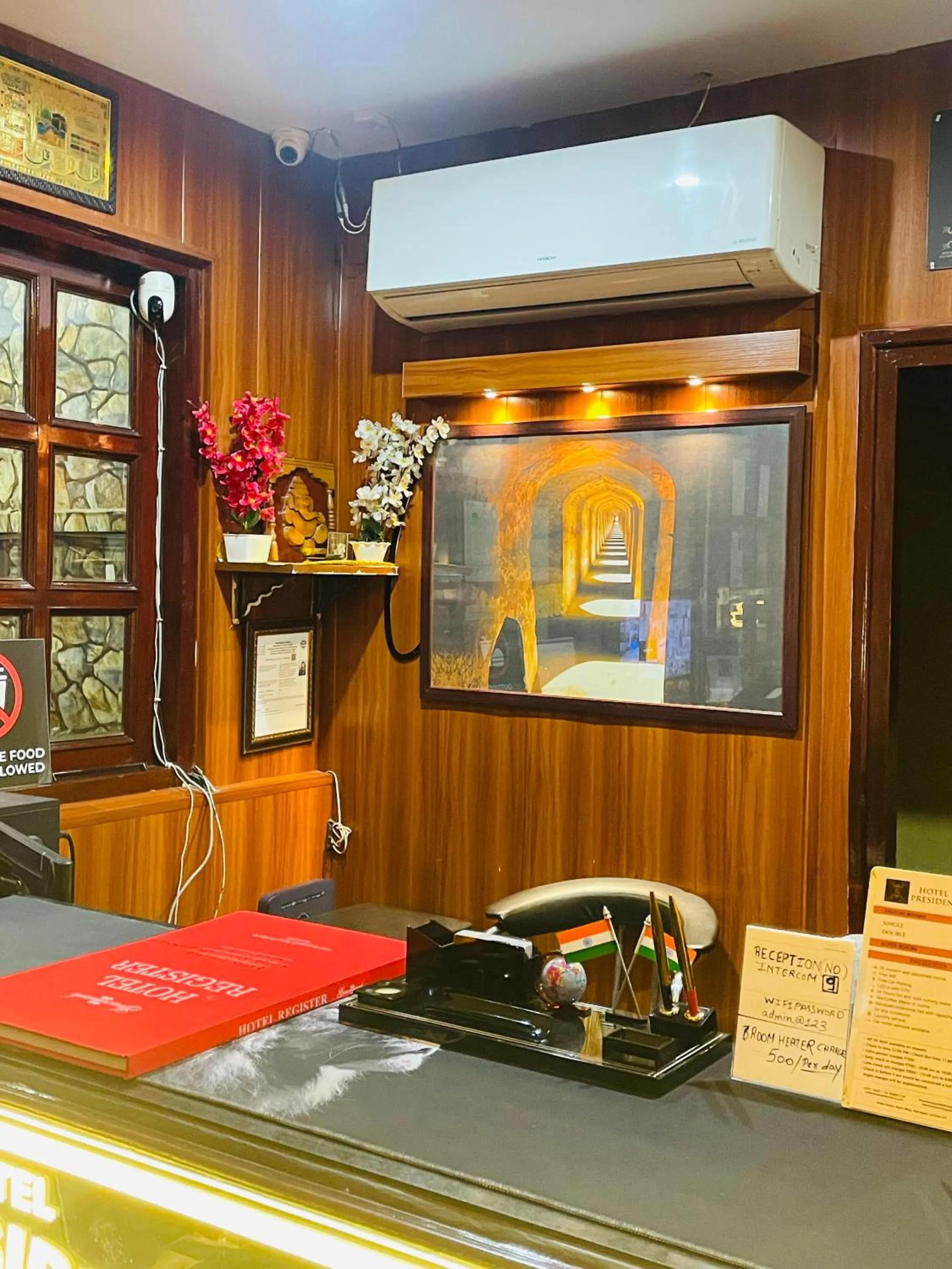 THE ROYAL PRESIDENCY INN