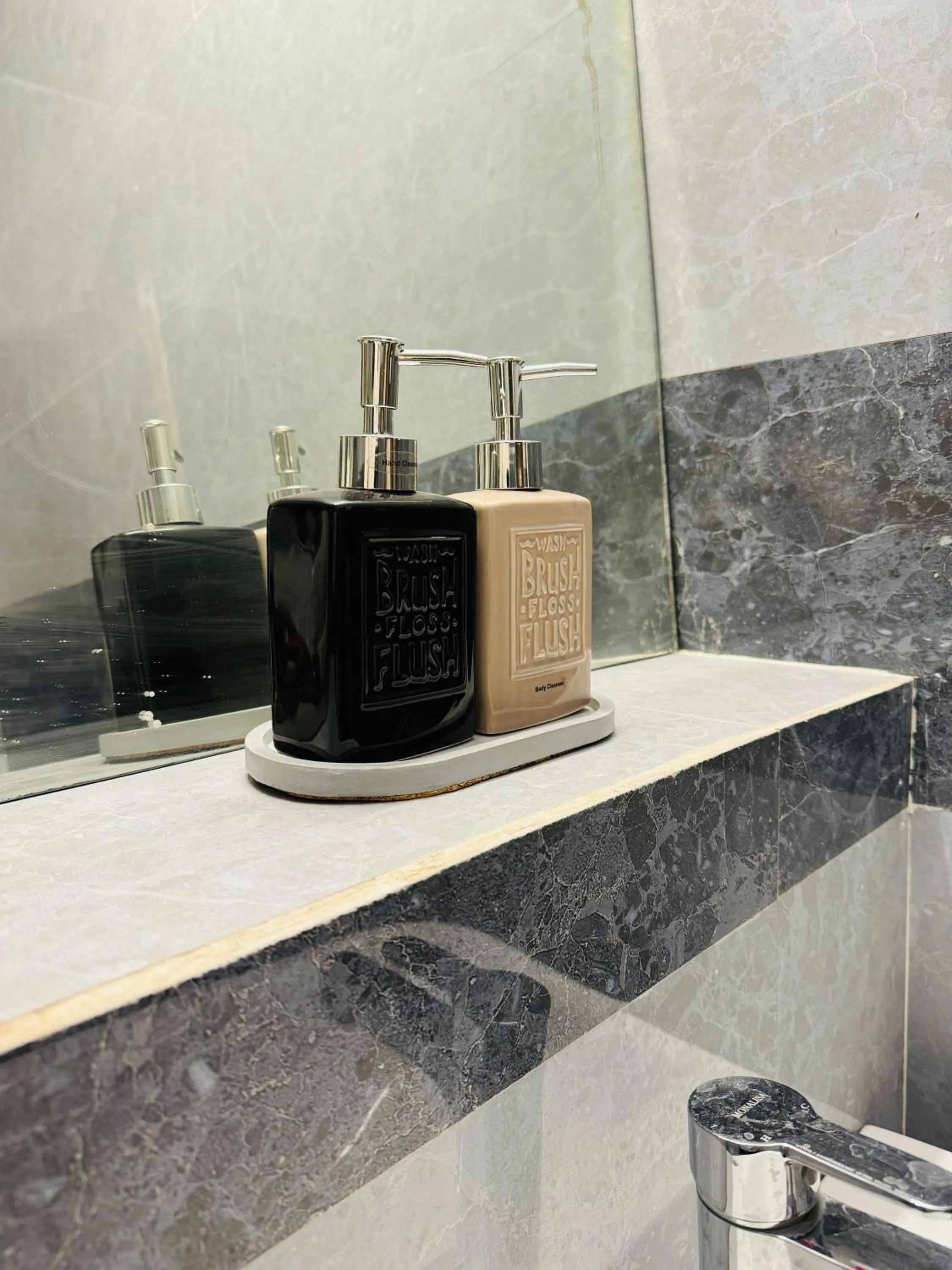 THE ROYAL PRESIDENCY INN