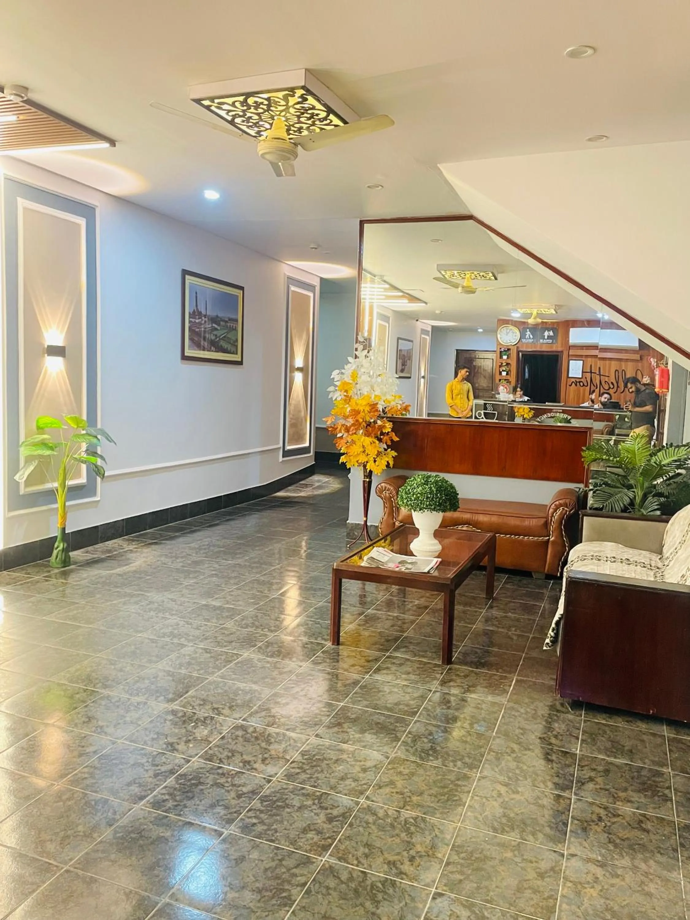 THE ROYAL PRESIDENCY INN