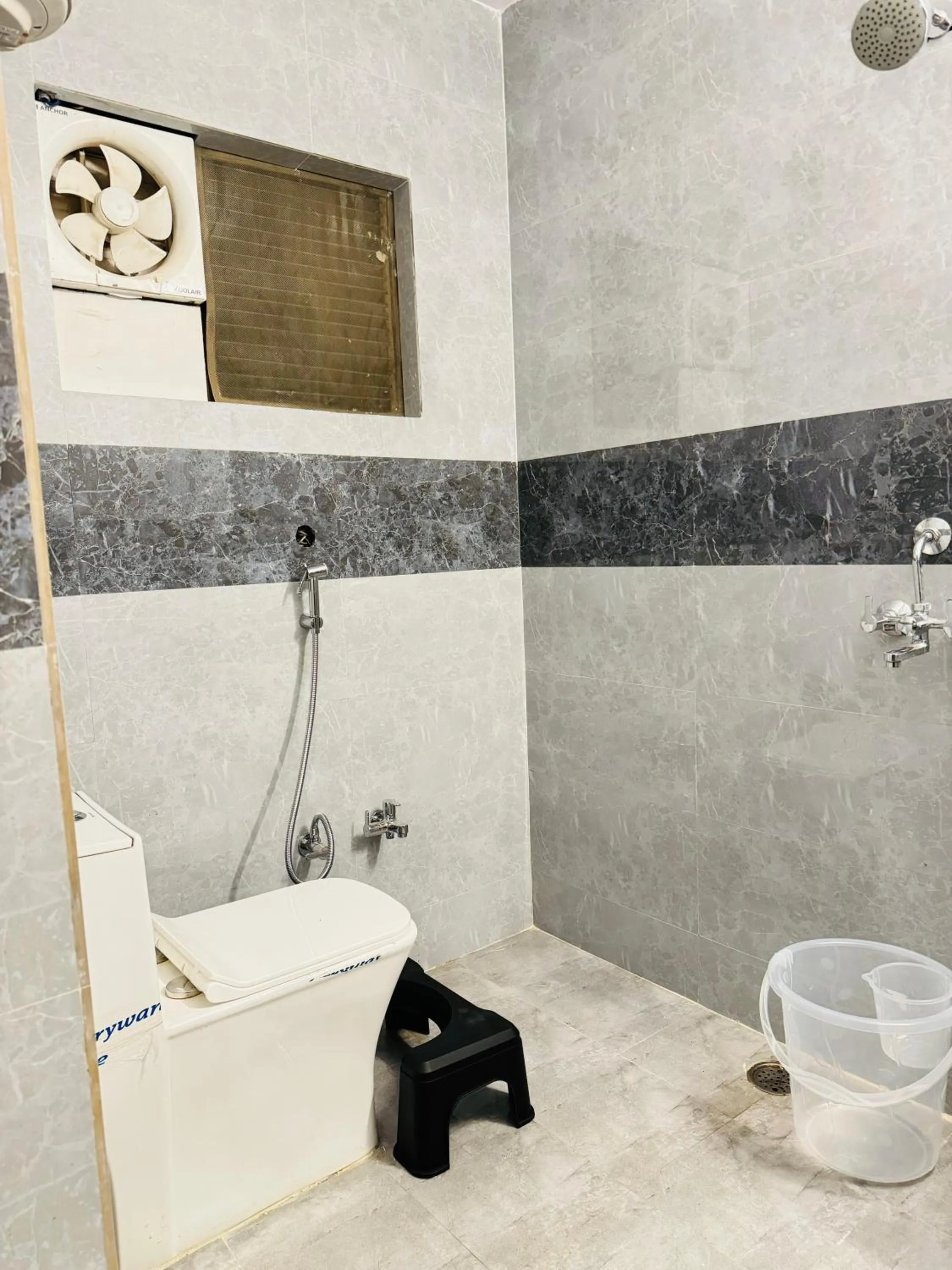 THE ROYAL PRESIDENCY INN