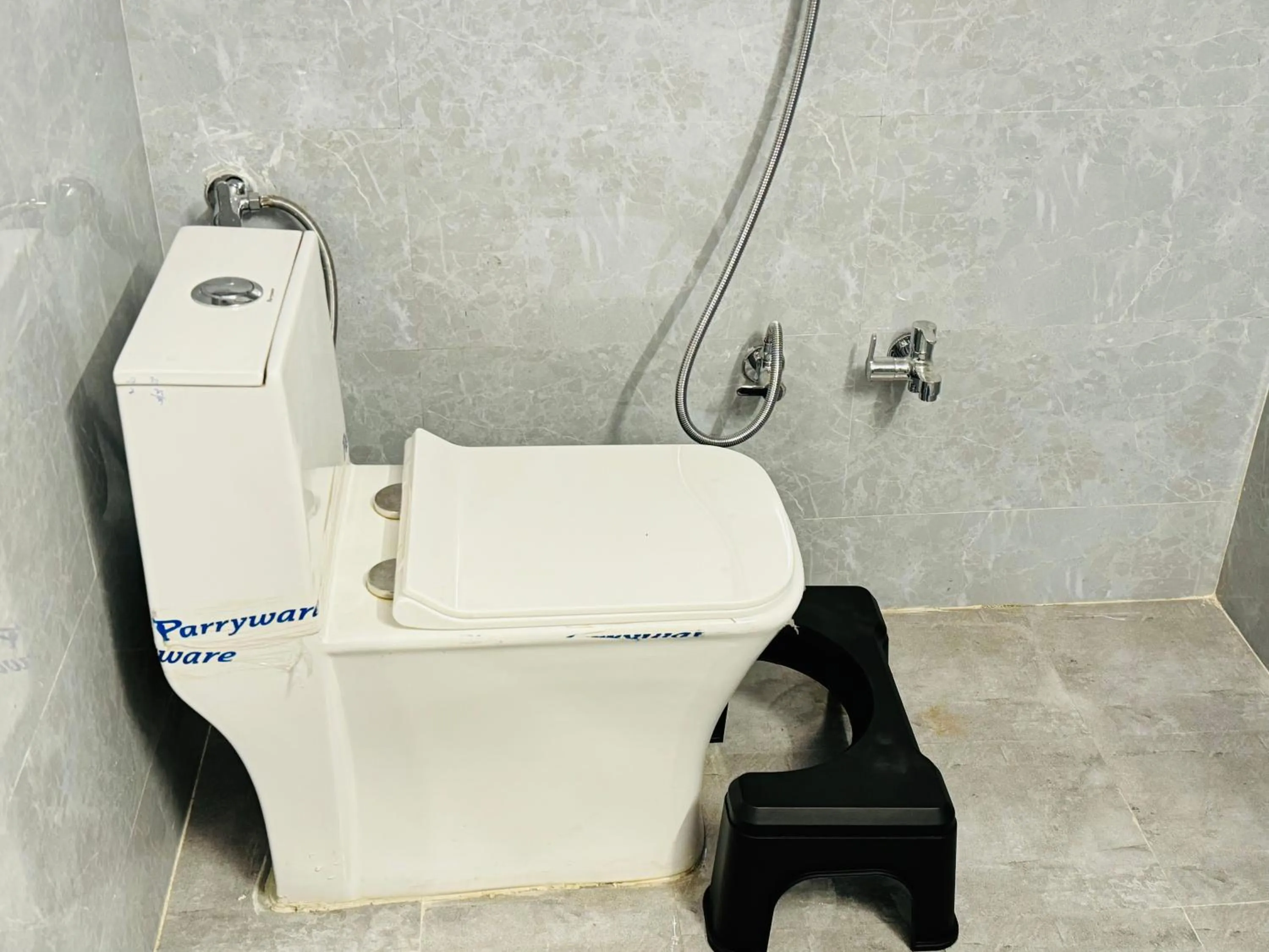 THE ROYAL PRESIDENCY INN